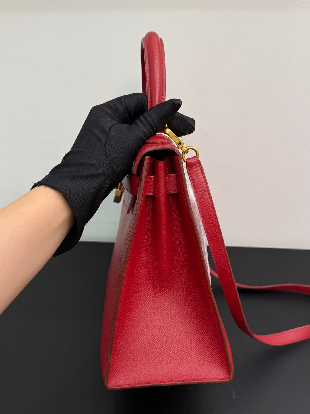 Authentic Hermes Kelly28 Red Handbag Gold Hardware Classic