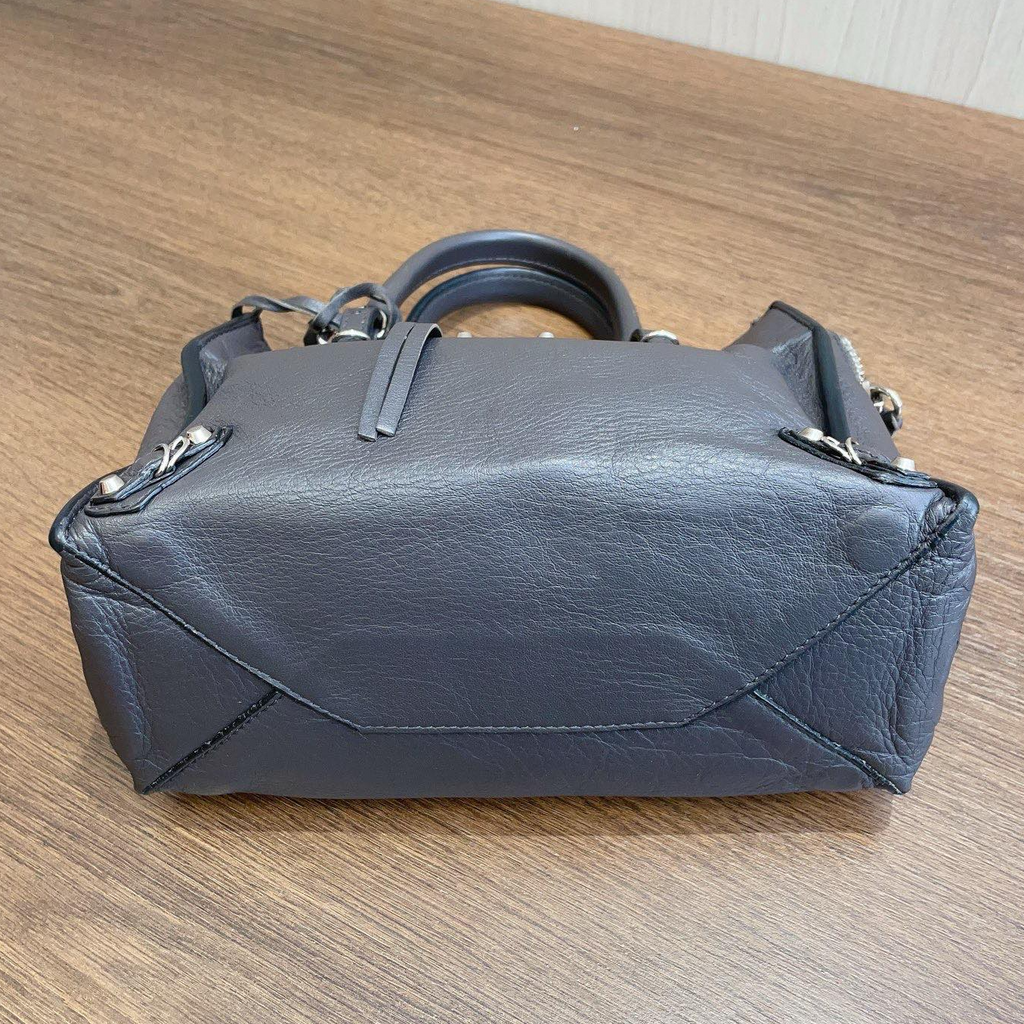 Balenciaga Neo Classic City Bag Top Handle Bag Gray Silver Used Women Fashion