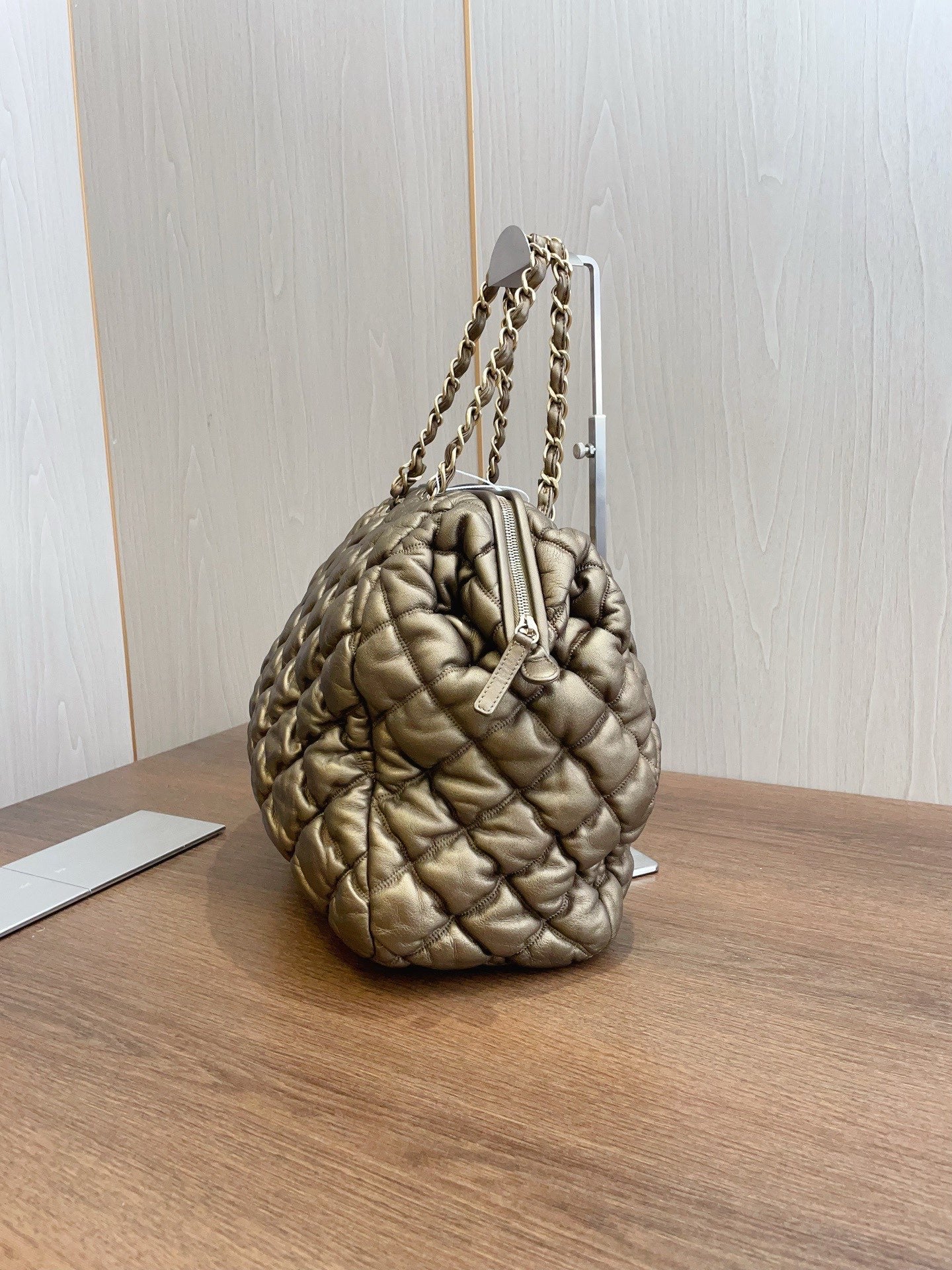 Chanel Classic Bowling Bag Daily Casual Gold Quilted