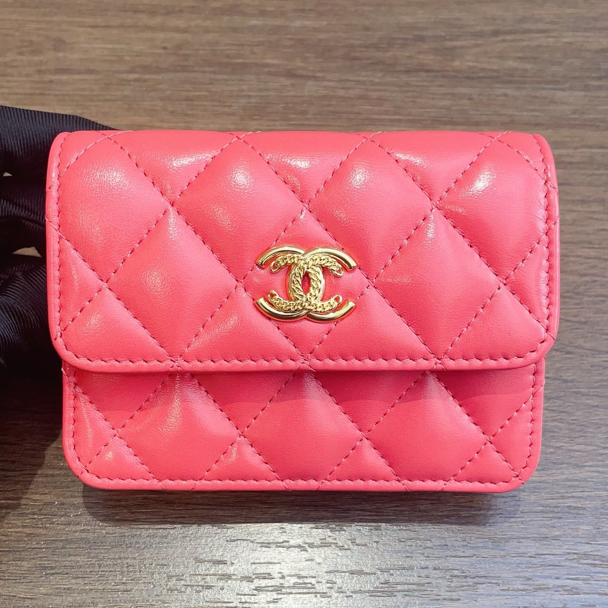 Chanel Vic Diamond Chain Shoulder Crossbody Bag Pink Gold Hardware Women