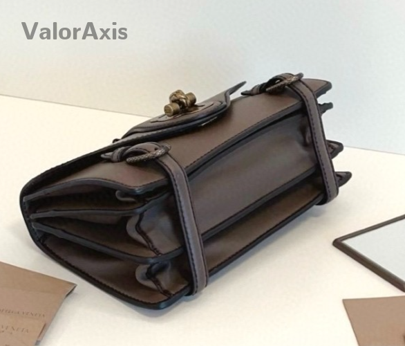 Bottega Veneta City Kont Full-Leather Messenger Shoulder Crossbody Bag Gray