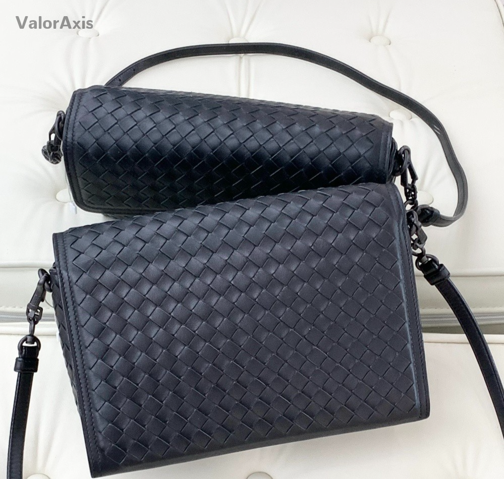 Bottega Veneta Woven Leather CrossBody Bag Clutch Women Black