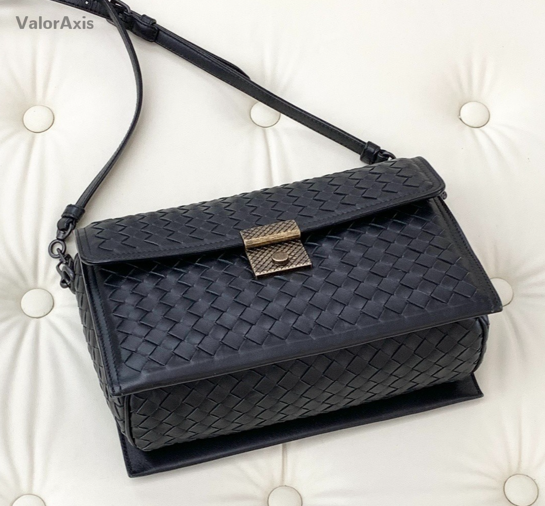 Bottega Veneta Woven Leather CrossBody Bag Clutch Women Black