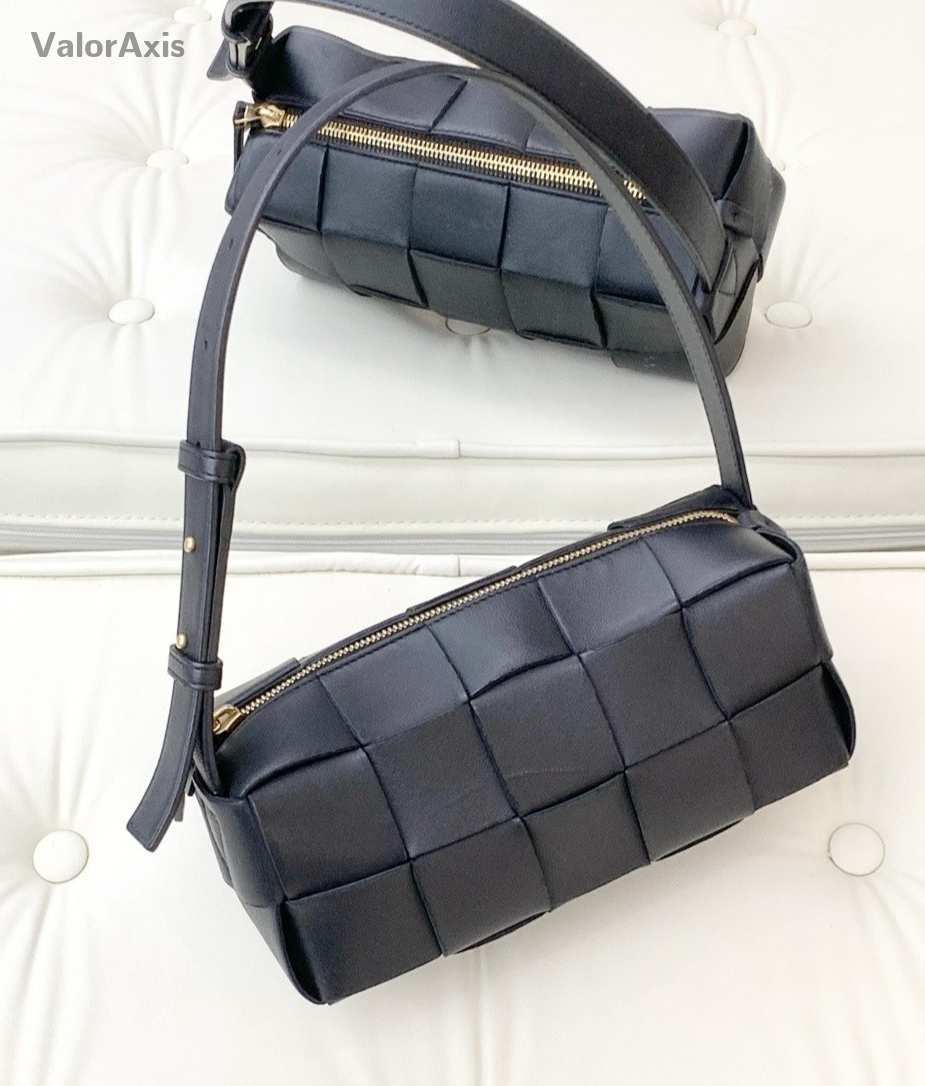 Bottega Veneta Brick Cassette Calfskin Shoulder Underarm Bag Women Black