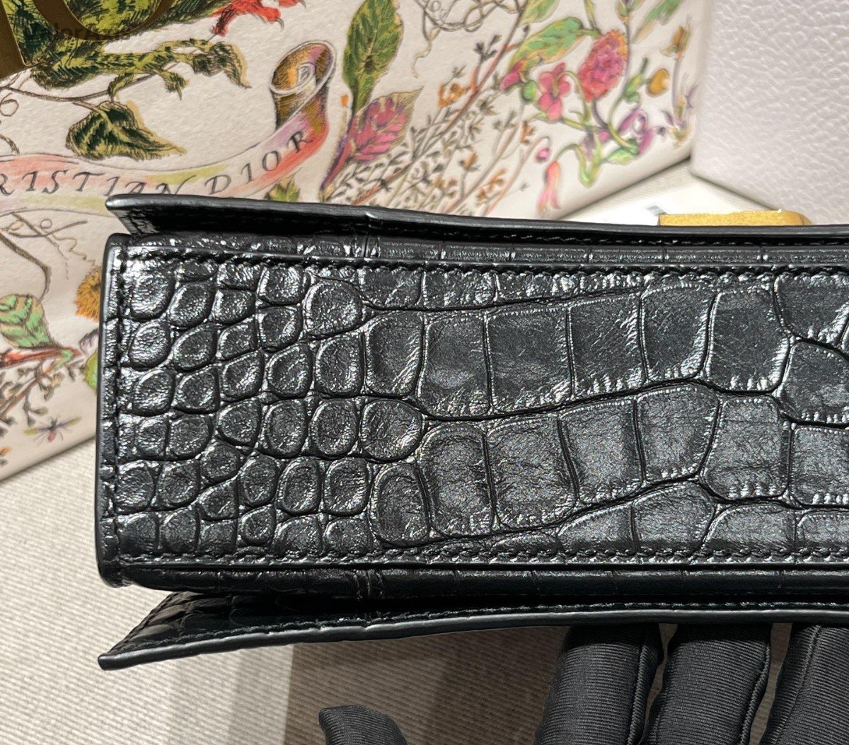 Balenciaga Crush PM Chain Black Gold Shoulder Bag Women Classic Fashion