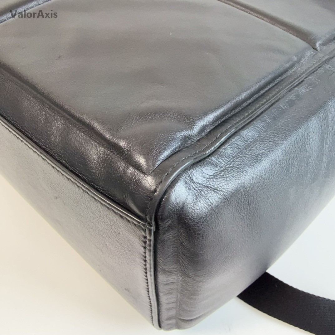 Bottega Veneta  Backpack Black Unisex Adults Classic