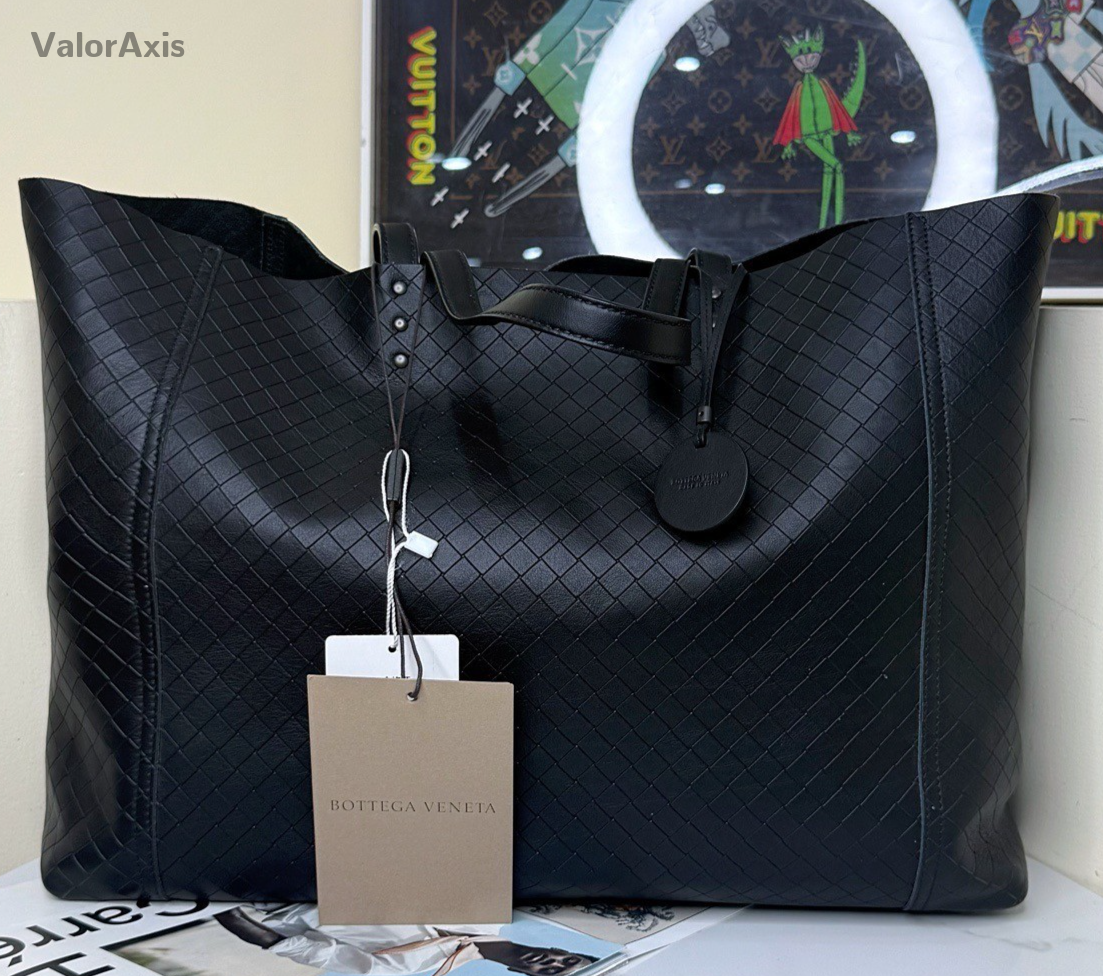 Bottega Veneta Woven Tote Handbag Black Used Women Classic Fashion