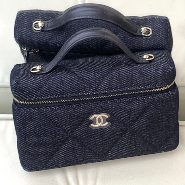 Chanel Vanity Denim Blue Crossbody Top Handle Excellent