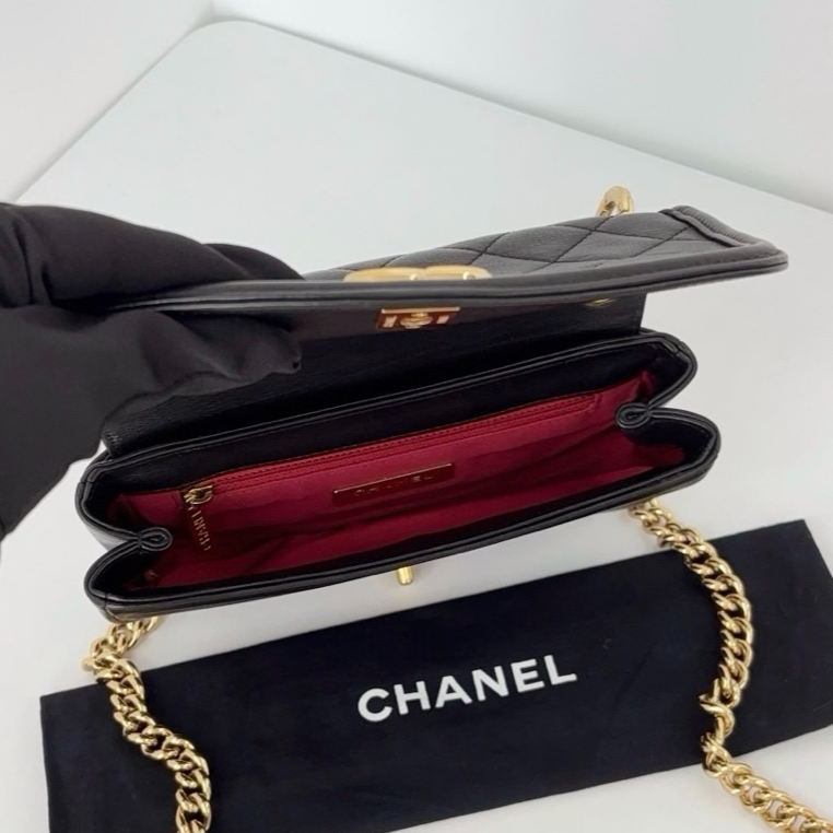 Authentic Chanel Calfskin Black Saddle Chain Shoulder Bag Crossbody Diamond