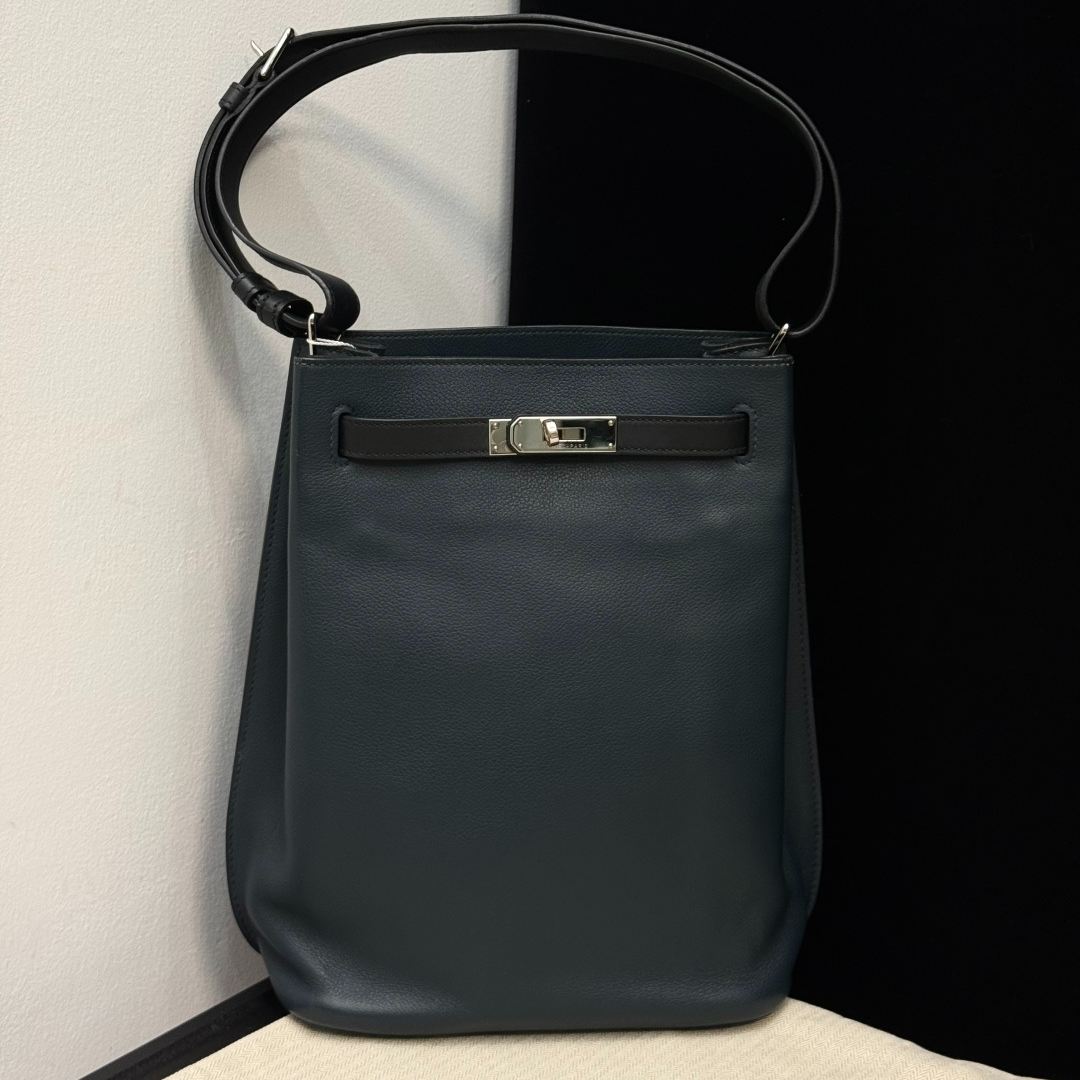 Hermes So Kelly22 Blue Black 2Way Shoulder Bag Crossbody Silver Hardware