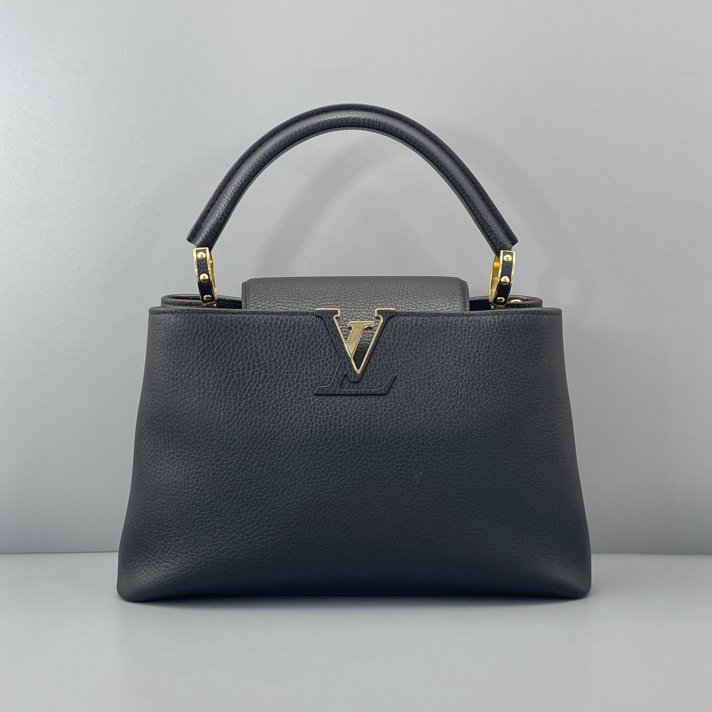 Louis Vuitton Capucines MM Tote Top Handle Bag Black Gold Hardware Women Classic