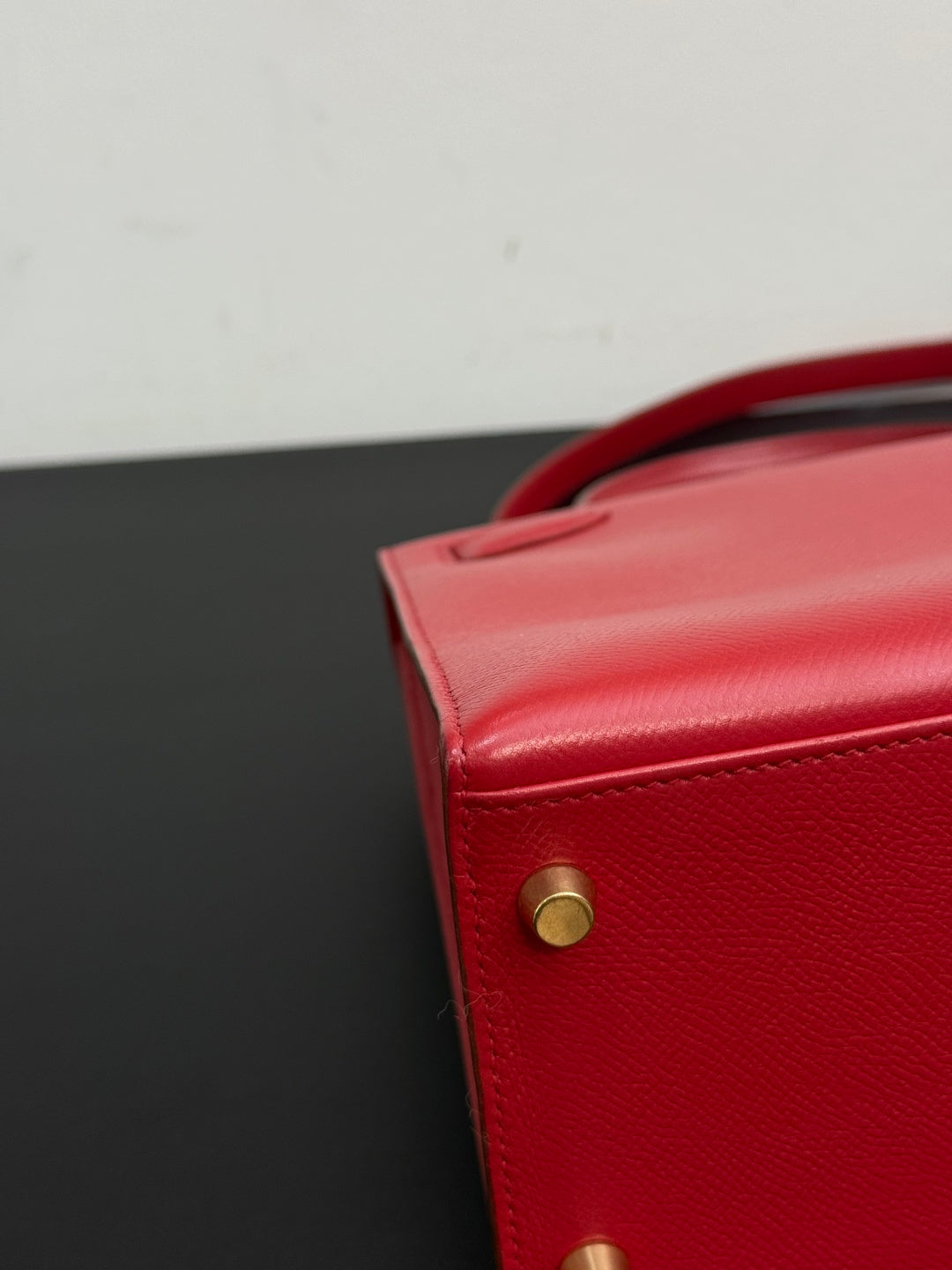 Authentic Hermes Kelly28 Red Handbag Gold Hardware Classic