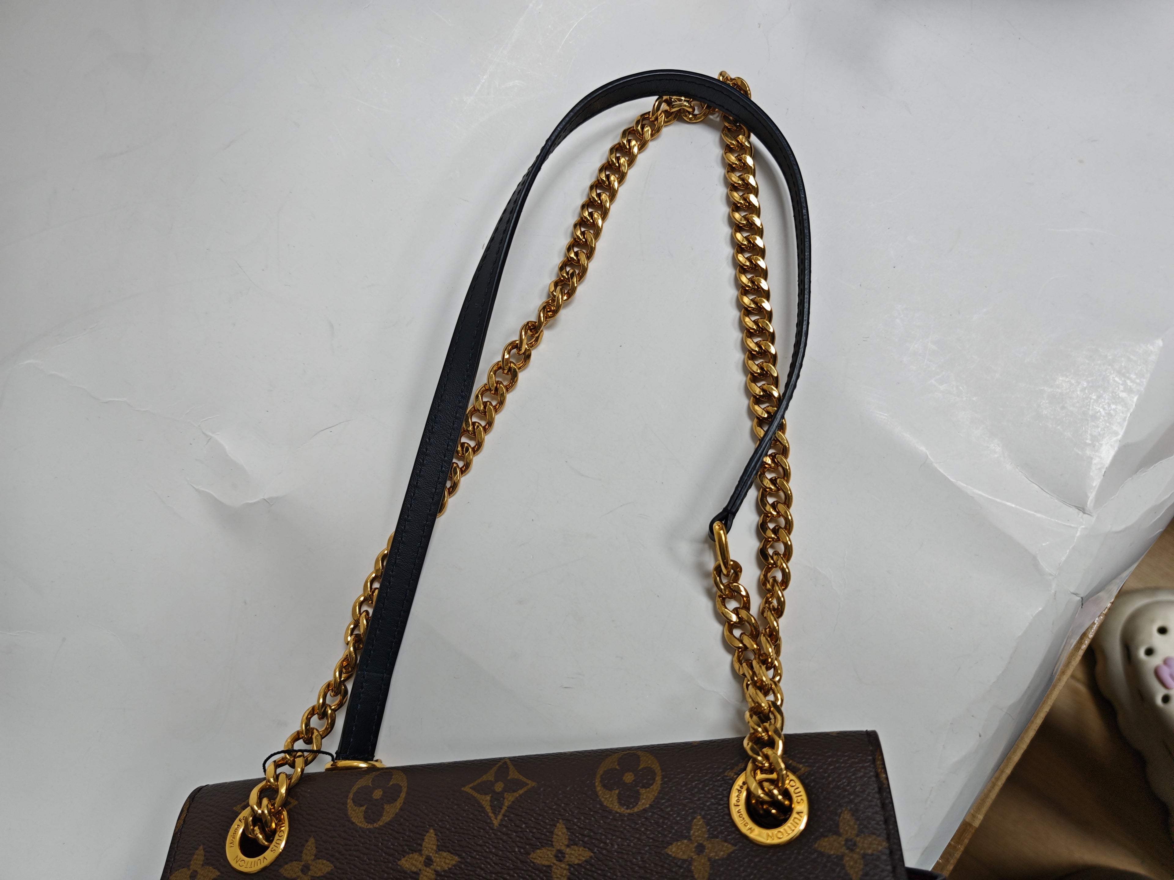 Louis Vuitton Passy Chain Bag. - Pre-Owned