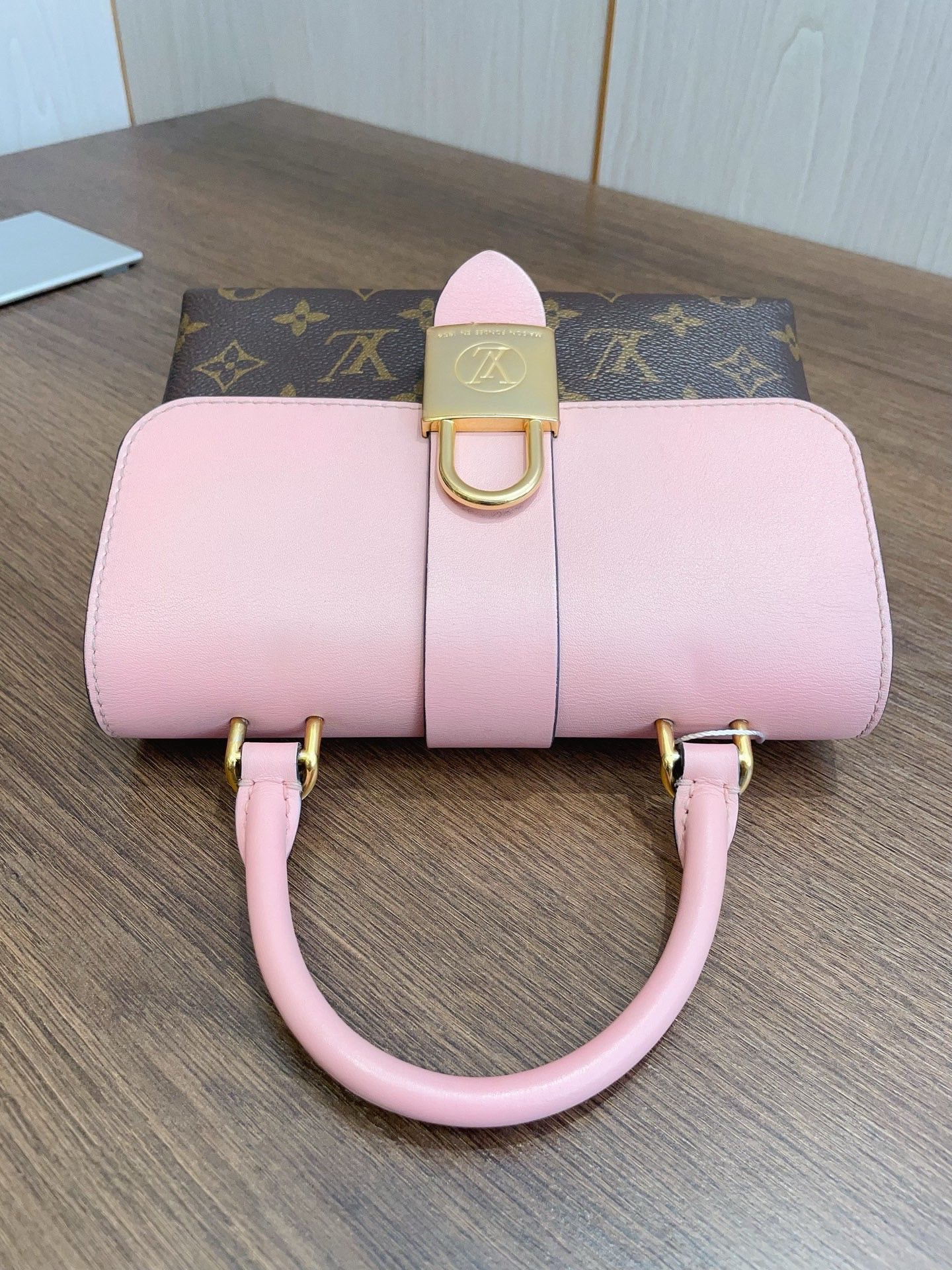 Louis Vuitton Locky BB Locking Handbag Daily Casual Pink Monogram