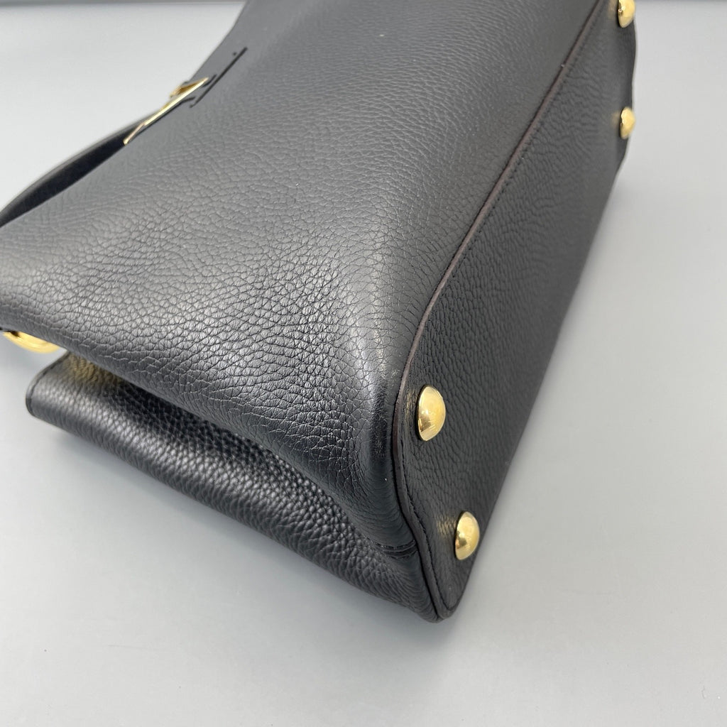 Louis Vuitton Capucines MM Tote Top Handle Bag Black Gold Hardware Women Classic