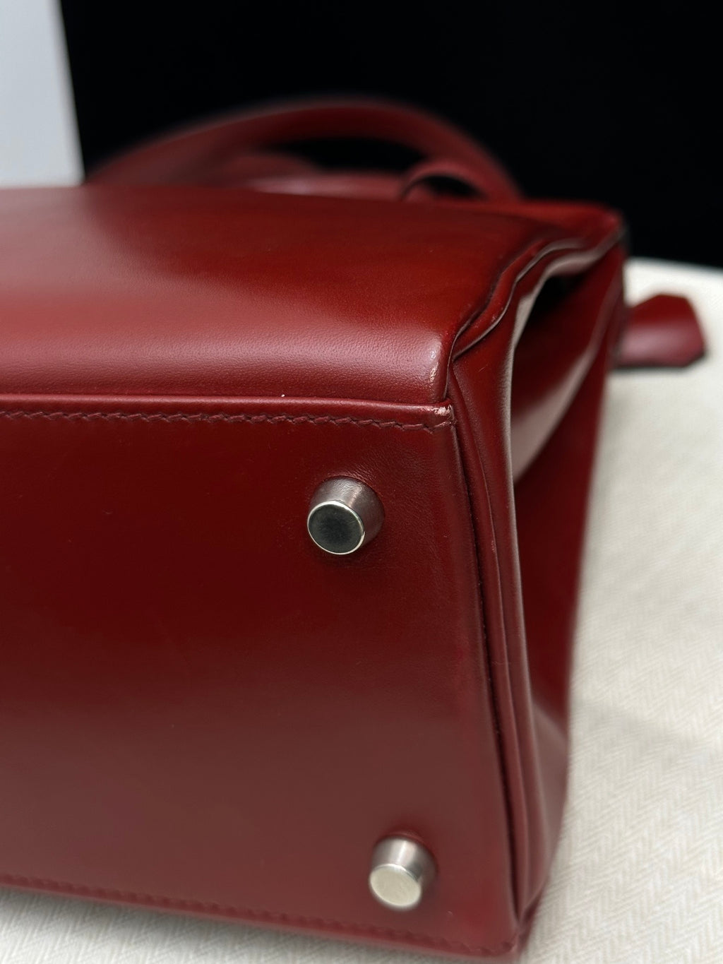 Hermes Kelly28 Box Leather Red Handbag Silver Hardware With Crossbody Strap