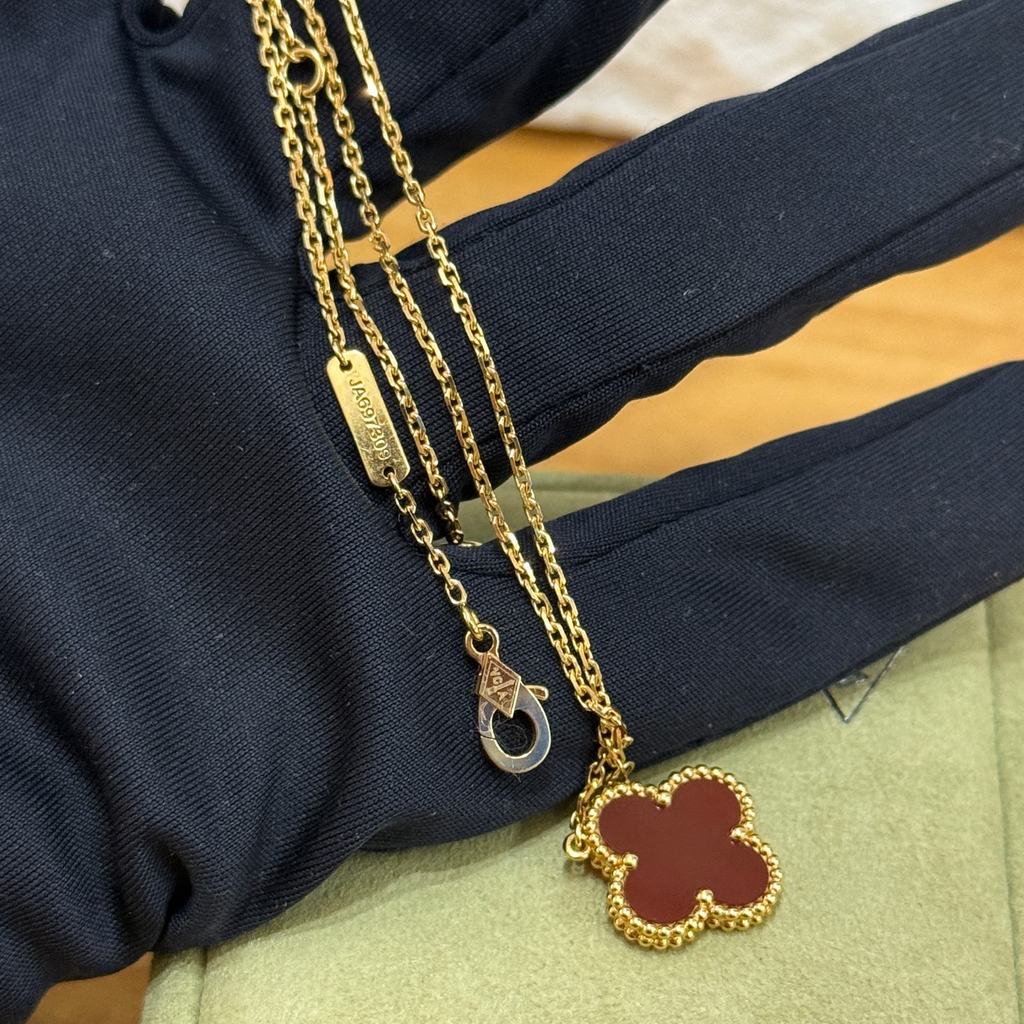 VCA Van Cleef &amp; Arpels Vintage Alhambra Red Carnelian 18k YG Pendant Necklace