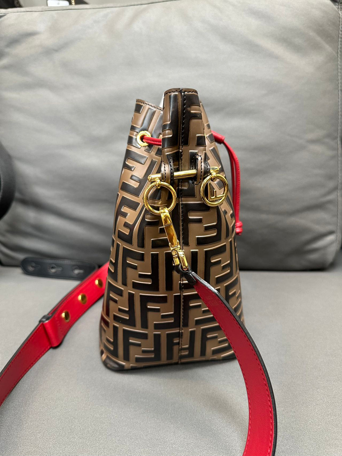 Fendi Brown Medium Bucket Bag Iconic Ff Monogram Leather Tote - Pre-Owned