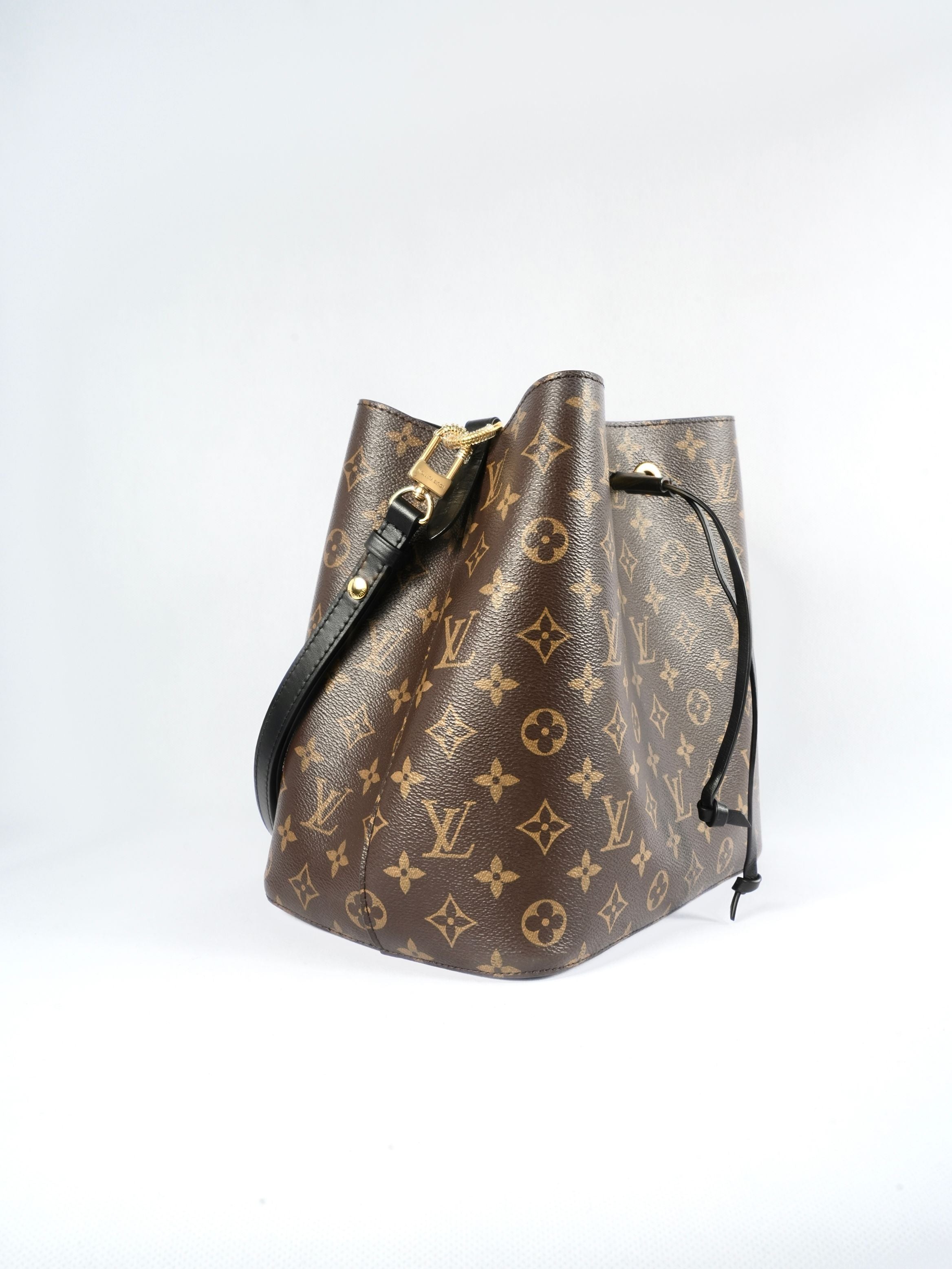 Louis Vuitton NeoNoe Black Bucket Bag - Pre-Owned