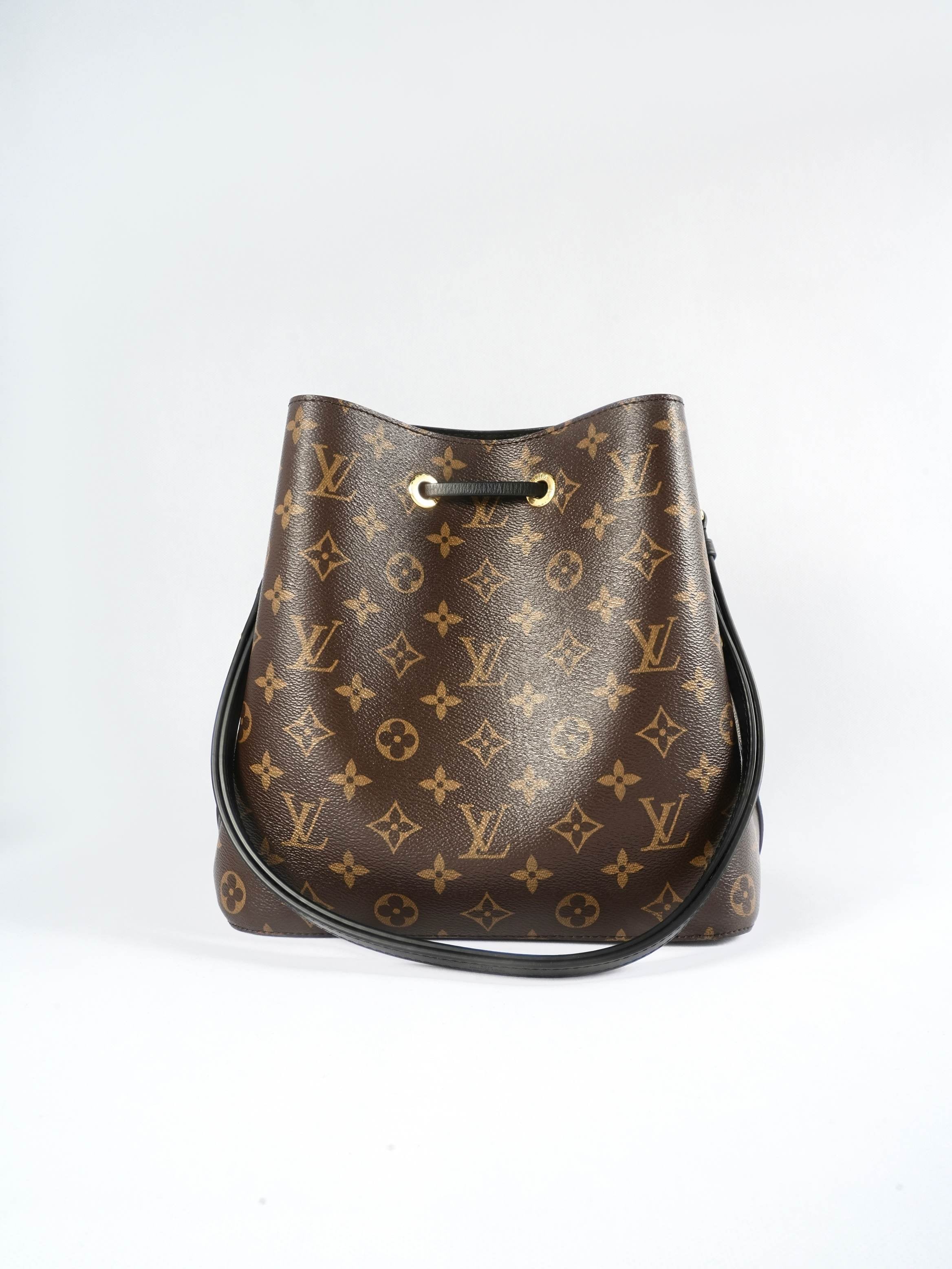 Louis Vuitton NeoNoe Black Bucket Bag - Pre-Owned
