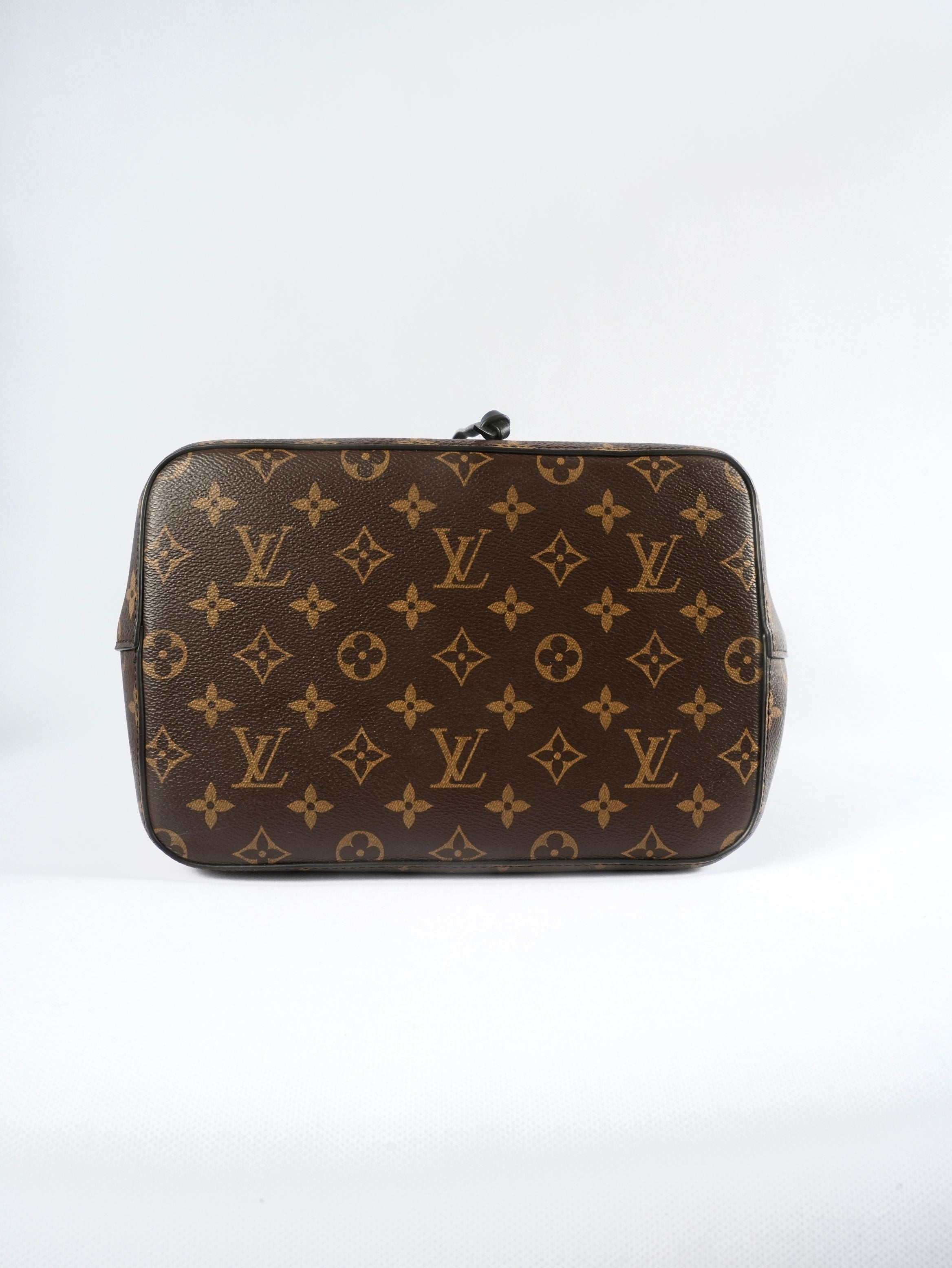 Louis Vuitton NeoNoe Black Bucket Bag - Pre-Owned