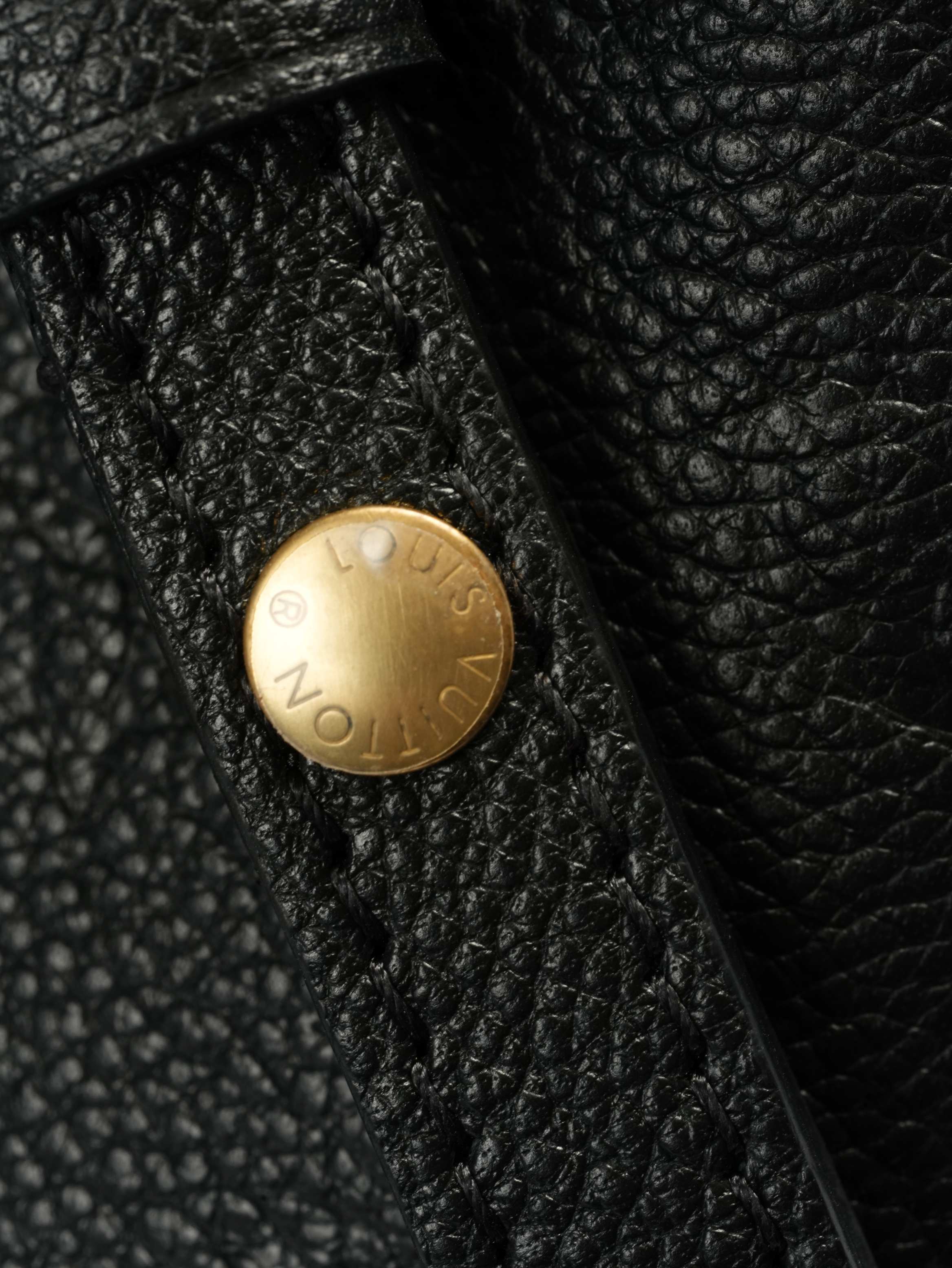 Louis Vuitton | Empreinte Néonoé MM Chip Version M45256 - Pre-owned | Authentic Pre-Owned Luxury