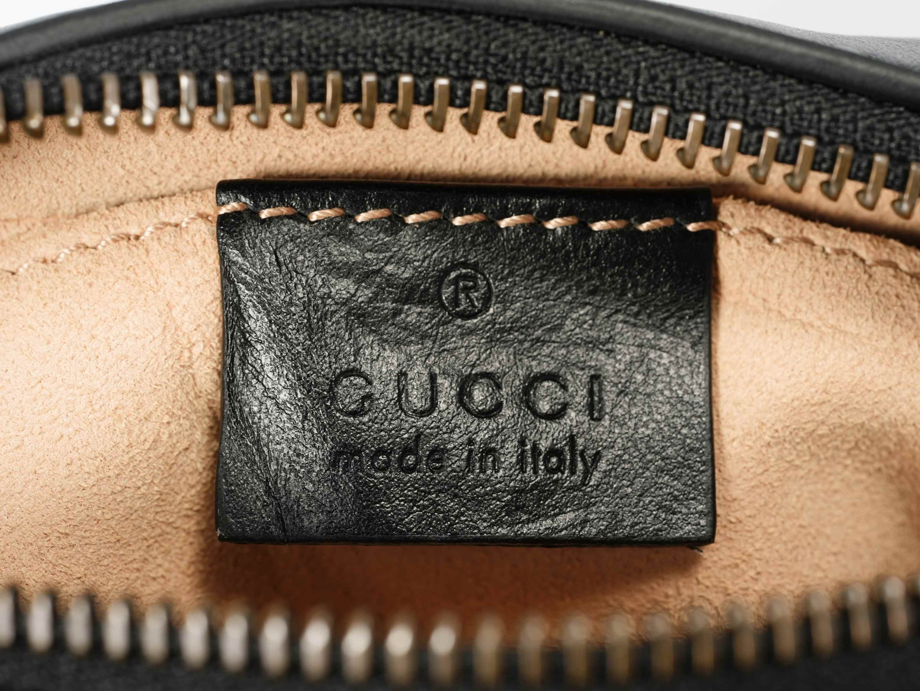 GUCCI Black Marmont Camera Bag Mini - Pre-Owned