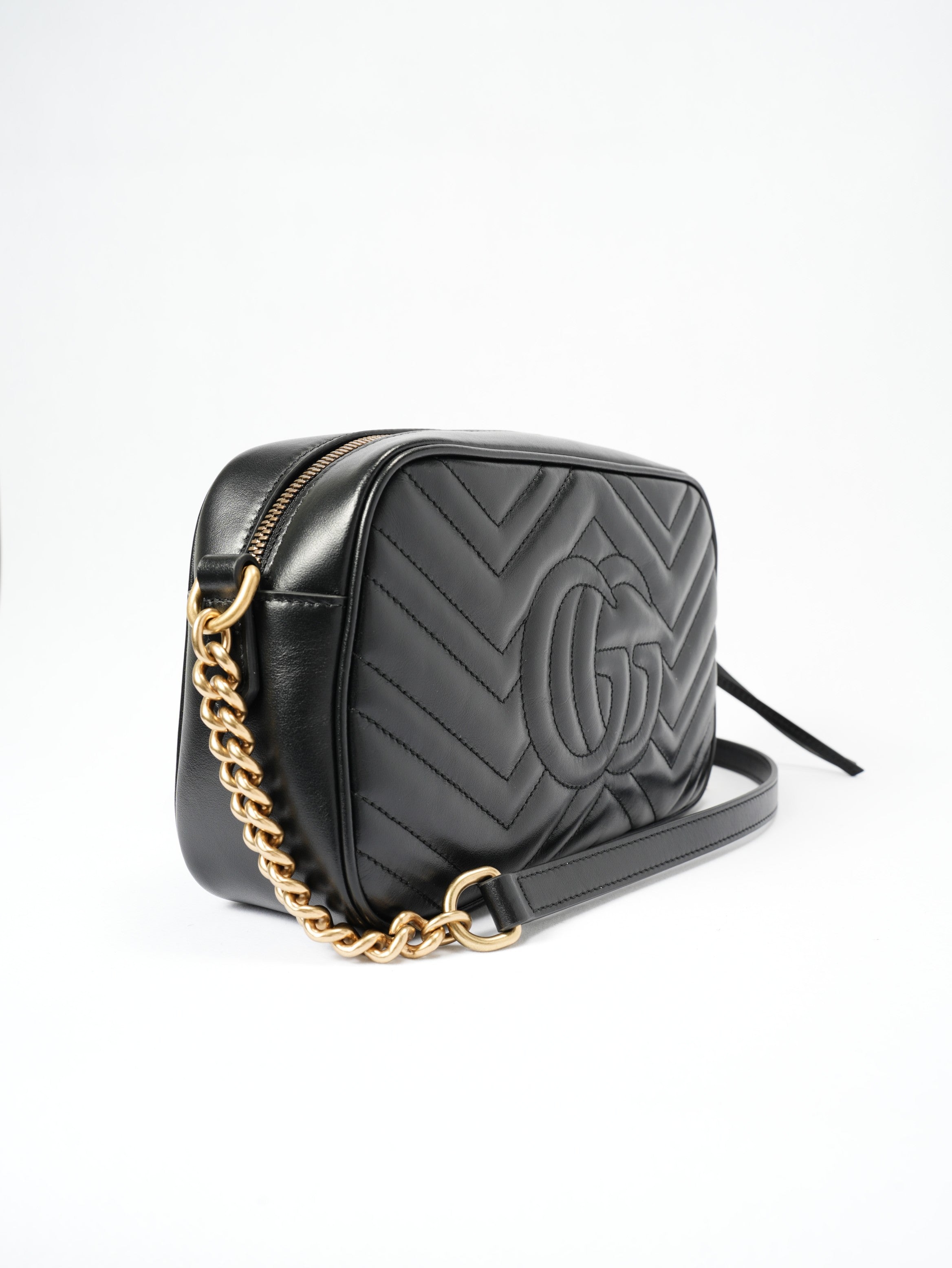 GUCCI Black Marmont Camera Bag MM - Pre-Owned