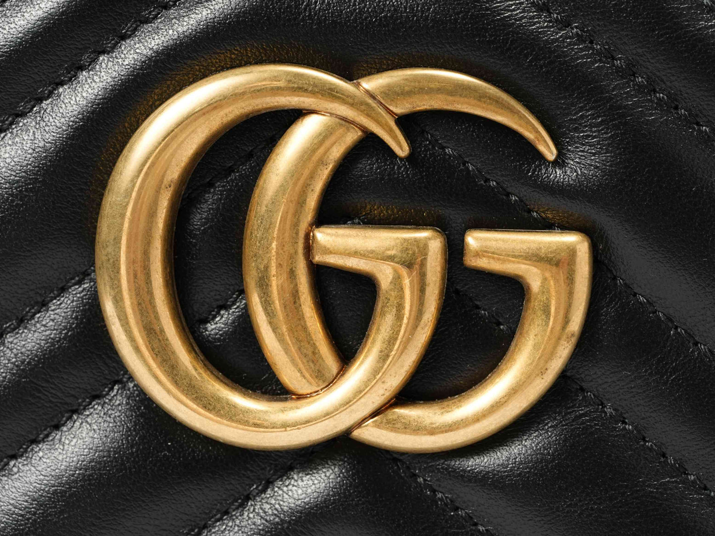 GUCCI Black  Marmont Camera bag MM
