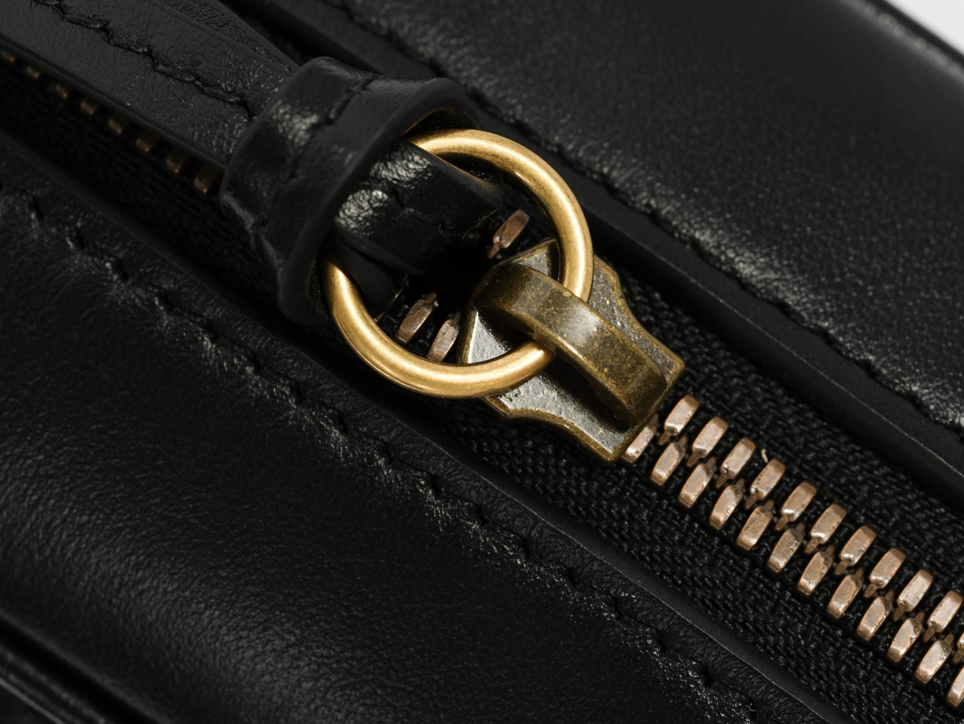 GUCCI Black Marmont Camera Bag MM - Pre-Owned