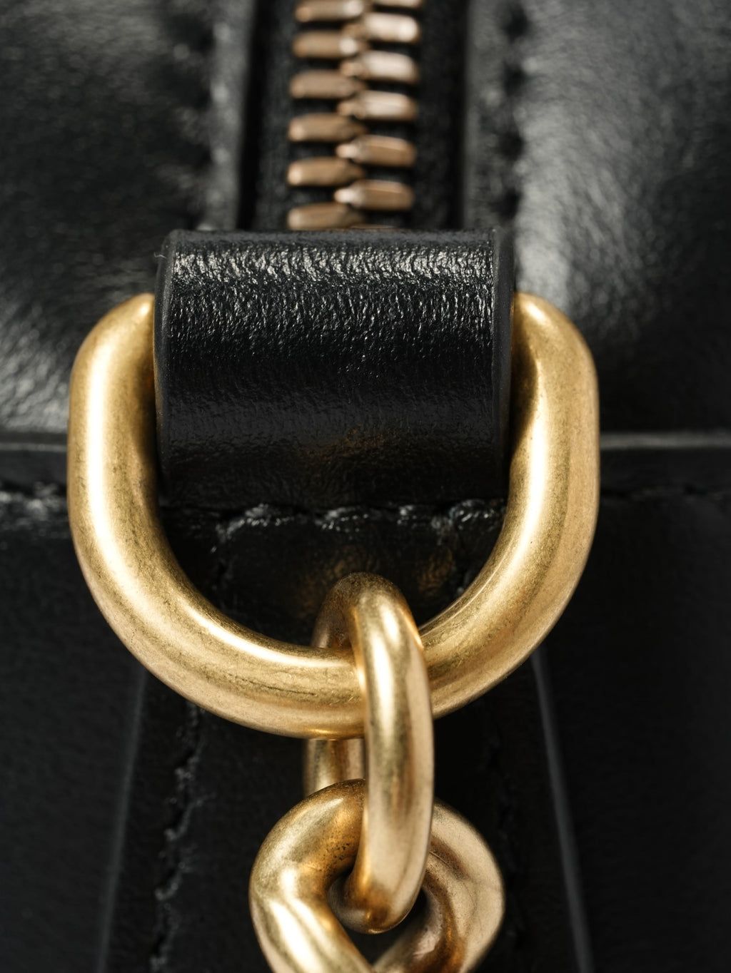 GUCCI Black Marmont Camera Bag MM - Pre-Owned