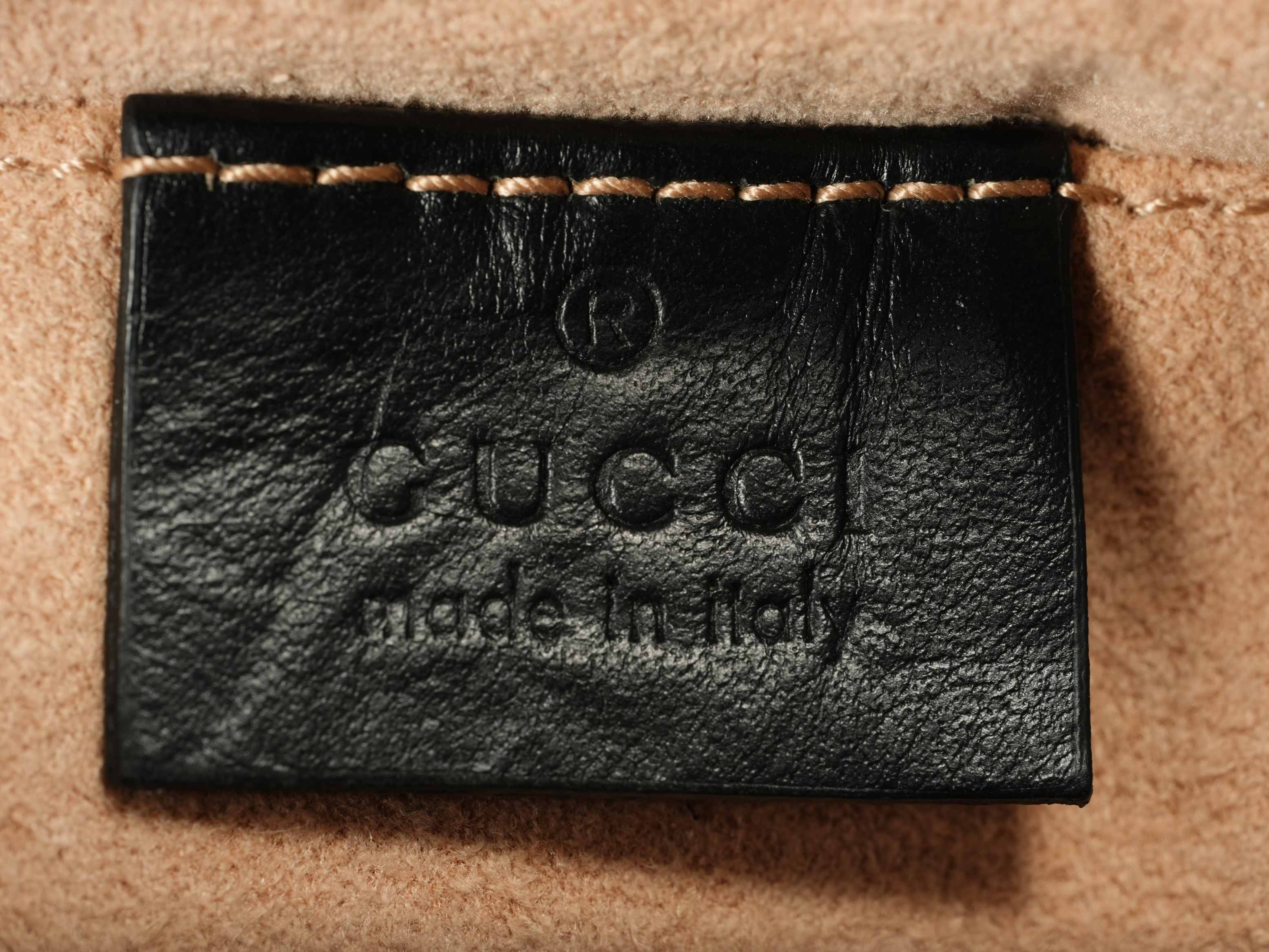 GUCCI Black Marmont Camera Bag MM - Pre-Owned