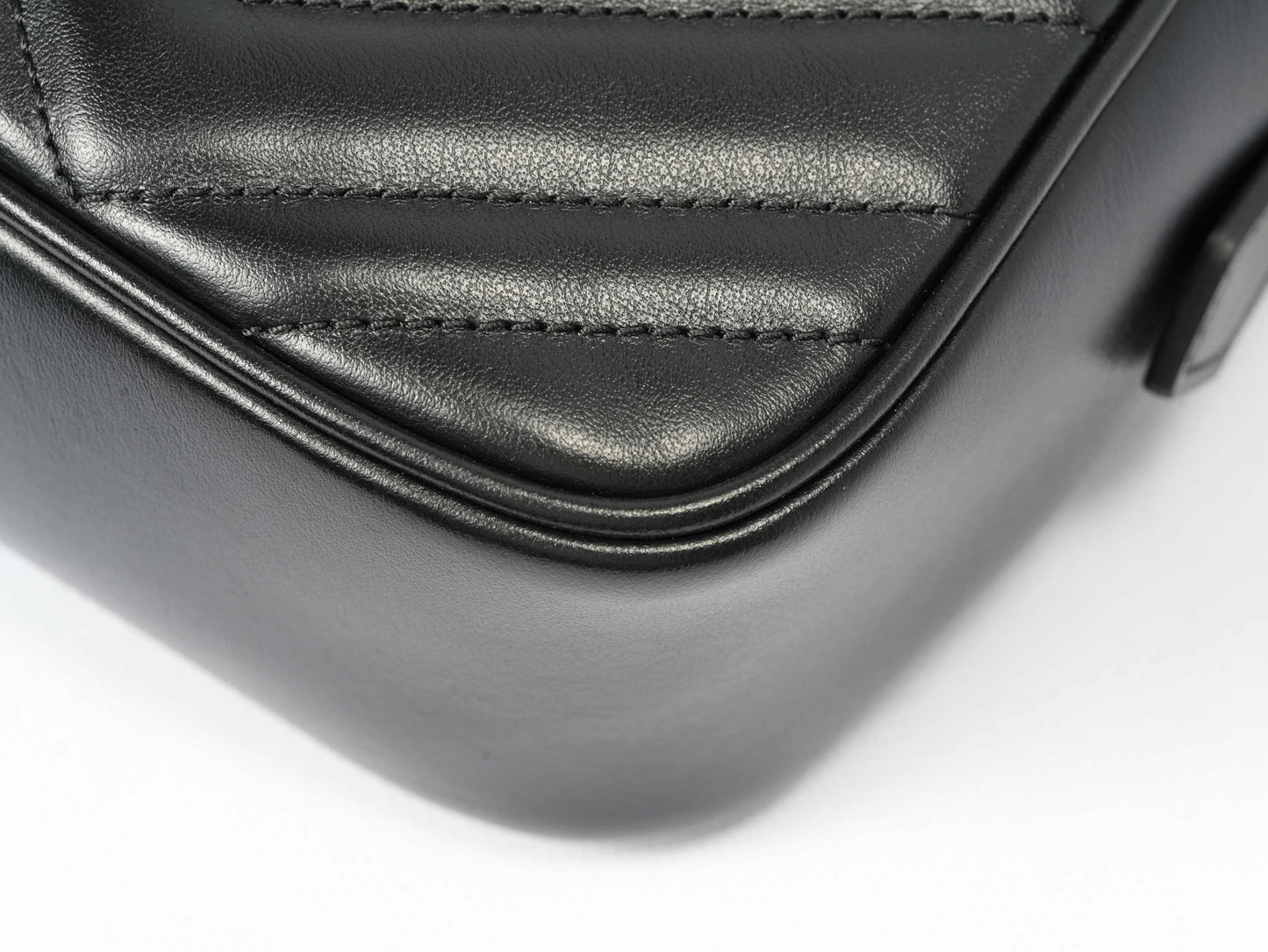 GUCCI Black  Marmont Camera bag MM