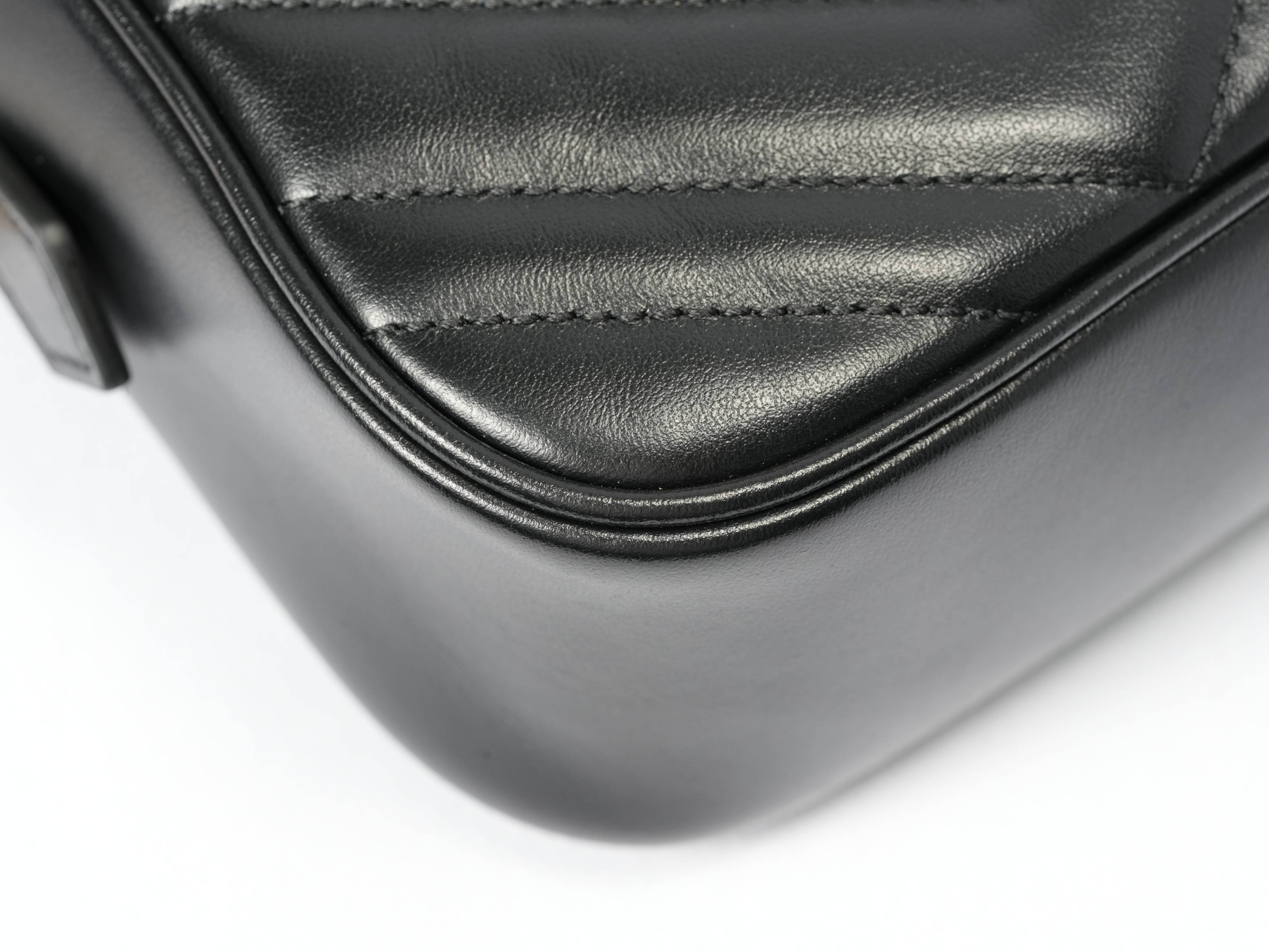 GUCCI Black Marmont Camera Bag MM - Pre-Owned