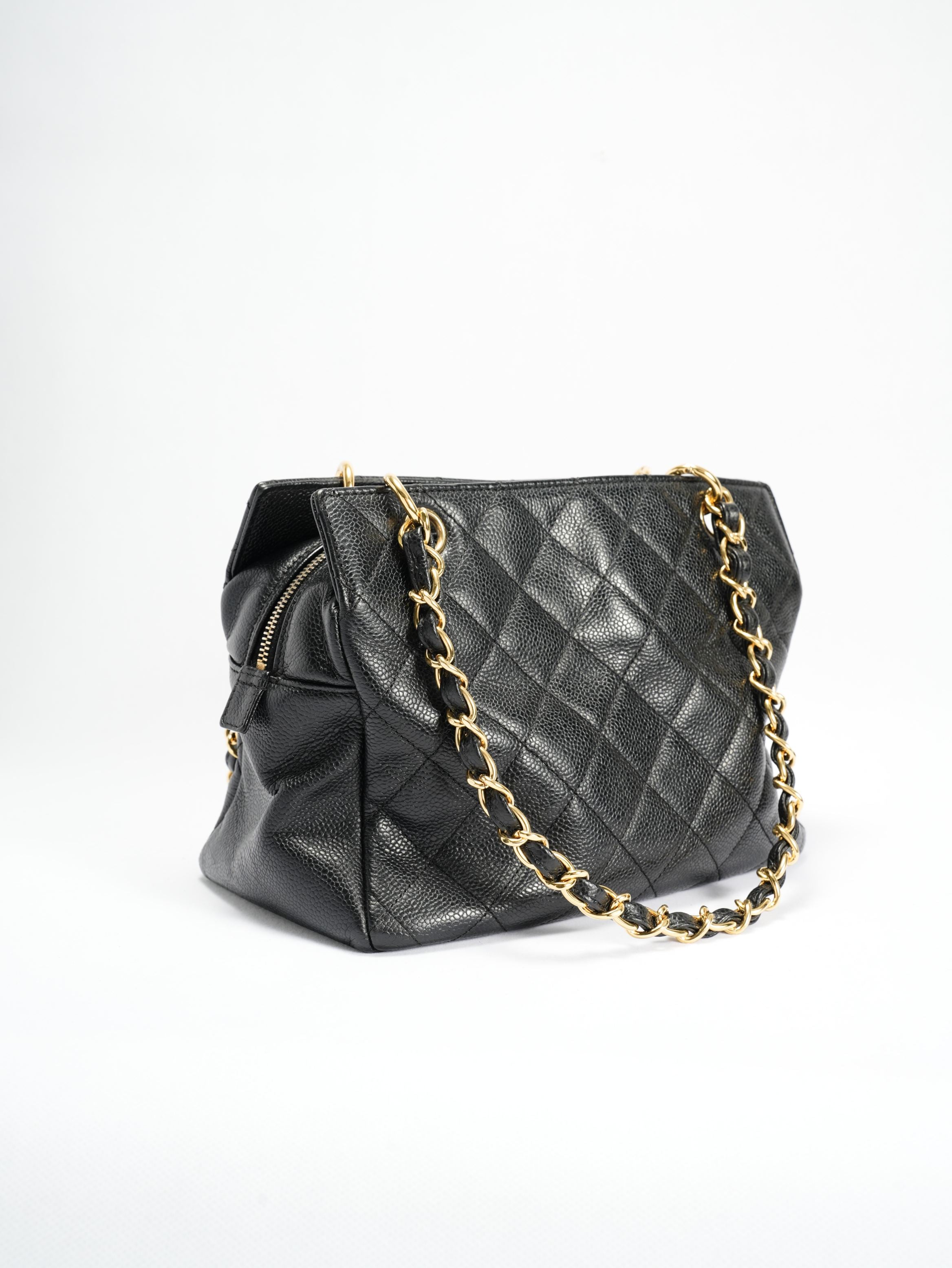 Chanel | Patent Pouch Tote In Black Pebbled Leather with Gold-tone Hardware - | - Pre-Owned