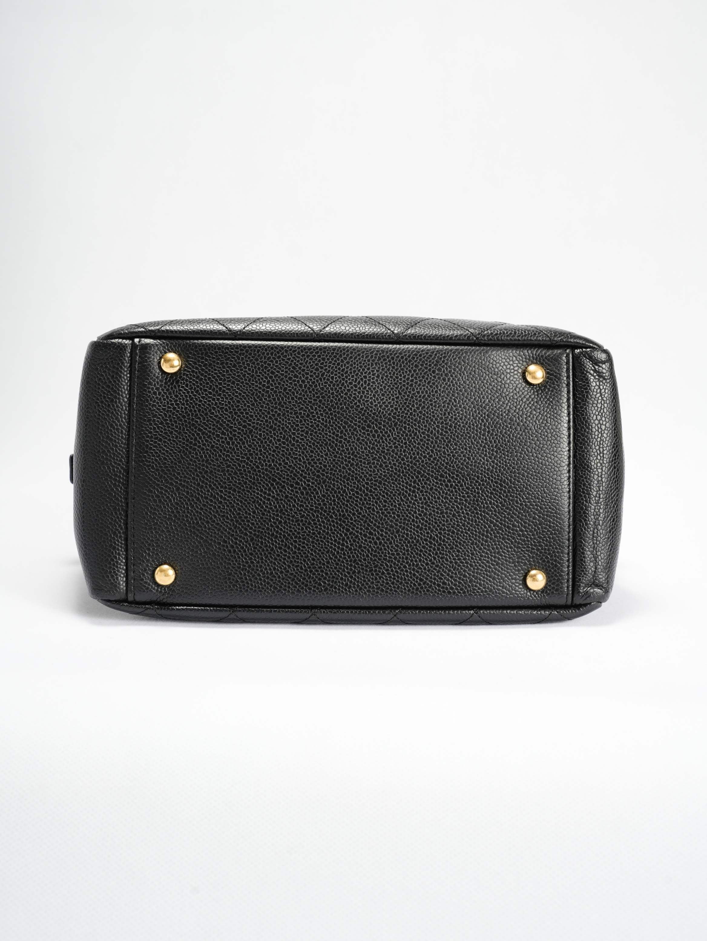 Chanel | Patent Pouch Tote In Black Pebbled Leather with Gold-tone Hardware - | - Pre-Owned