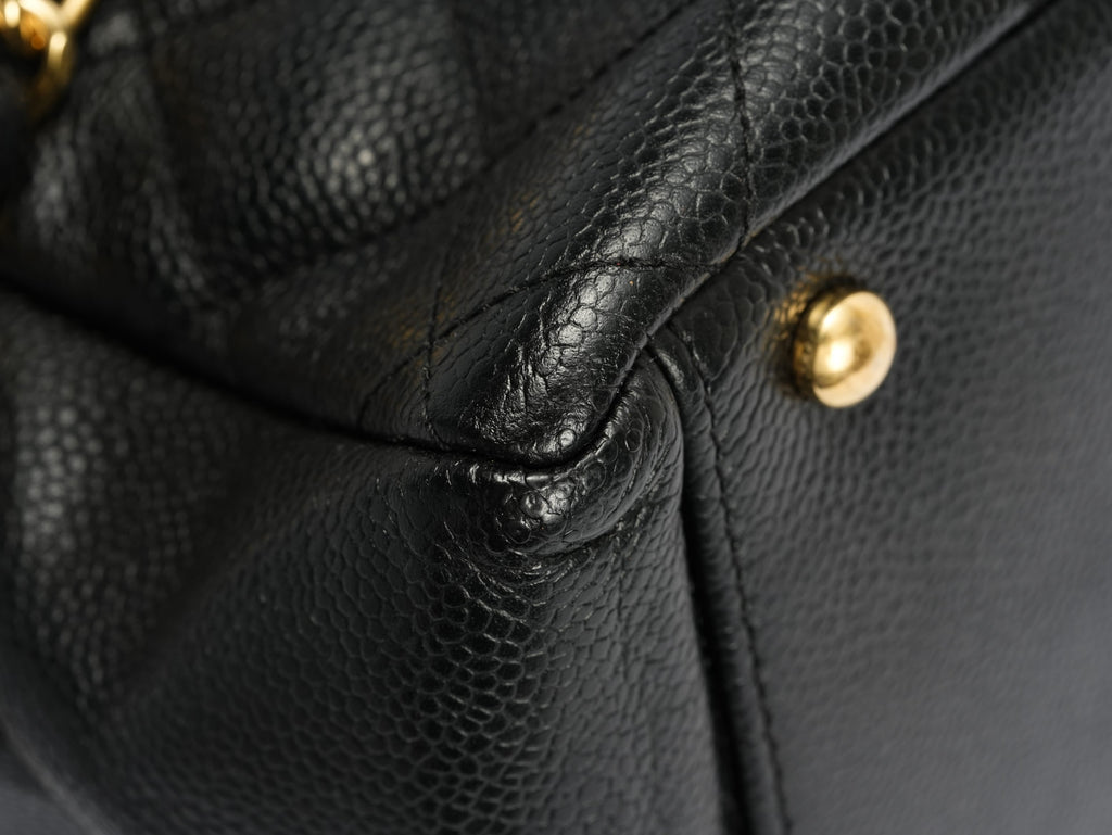 Chanel | Patent Pouch Tote In Black Pebbled Leather with Gold-tone Hardware - | - Pre-Owned