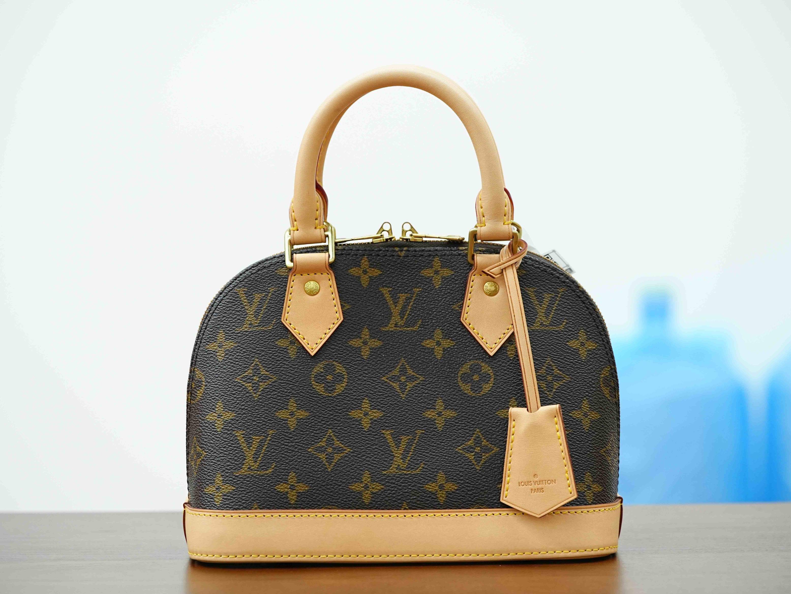 Louis Vuitton Alma BB - Monogram Canvas - Pre-Owned
