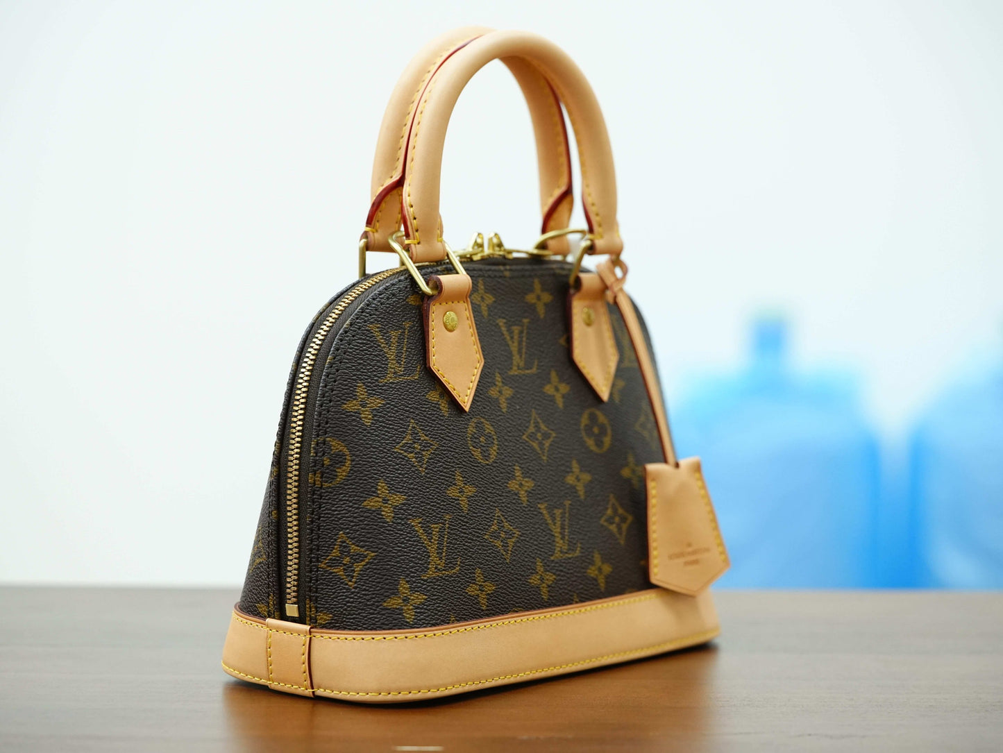 Louis Vuitton Alma BB - Monogram Canvas