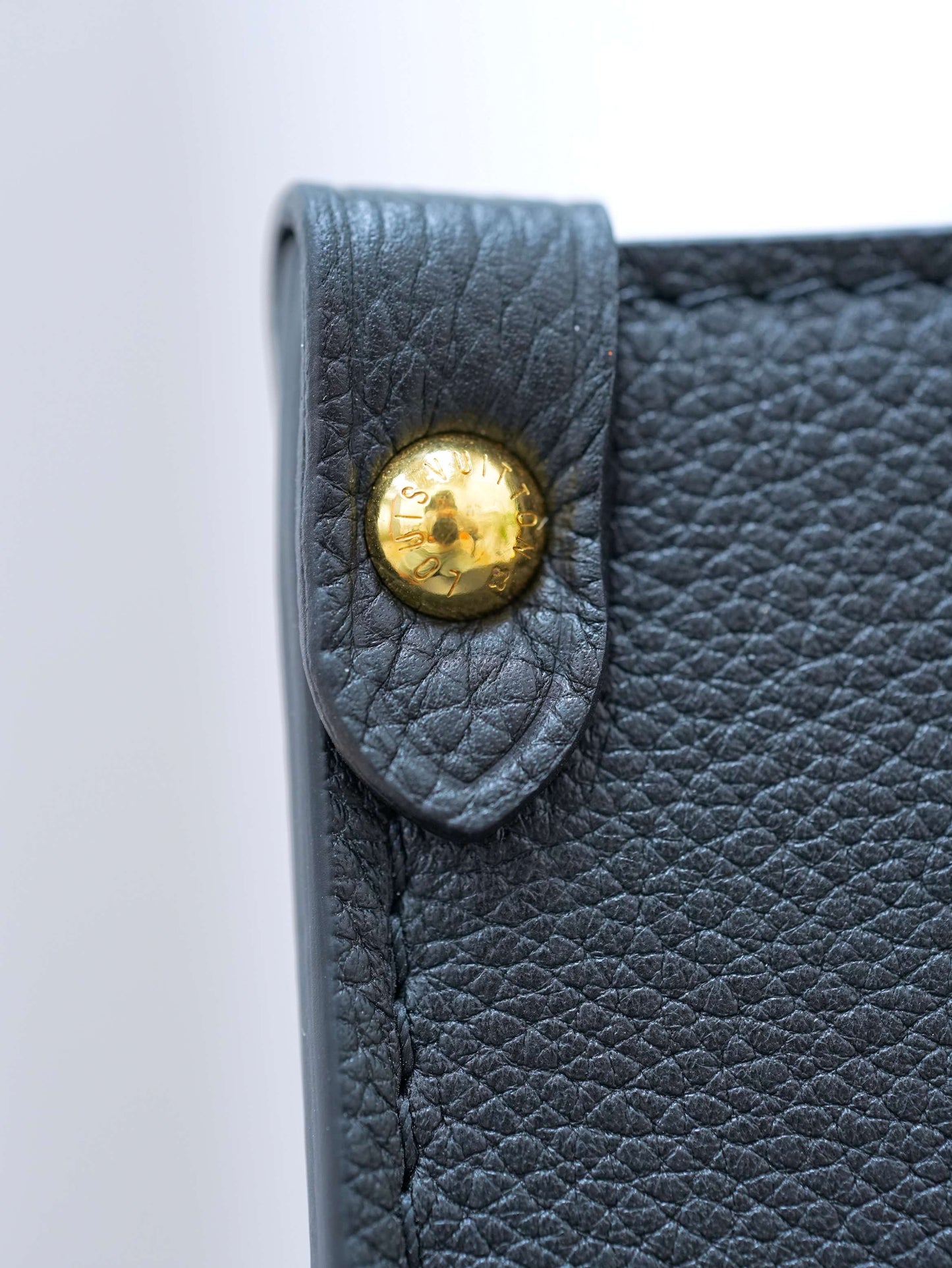 Louis Vuitton lock&go Handbag