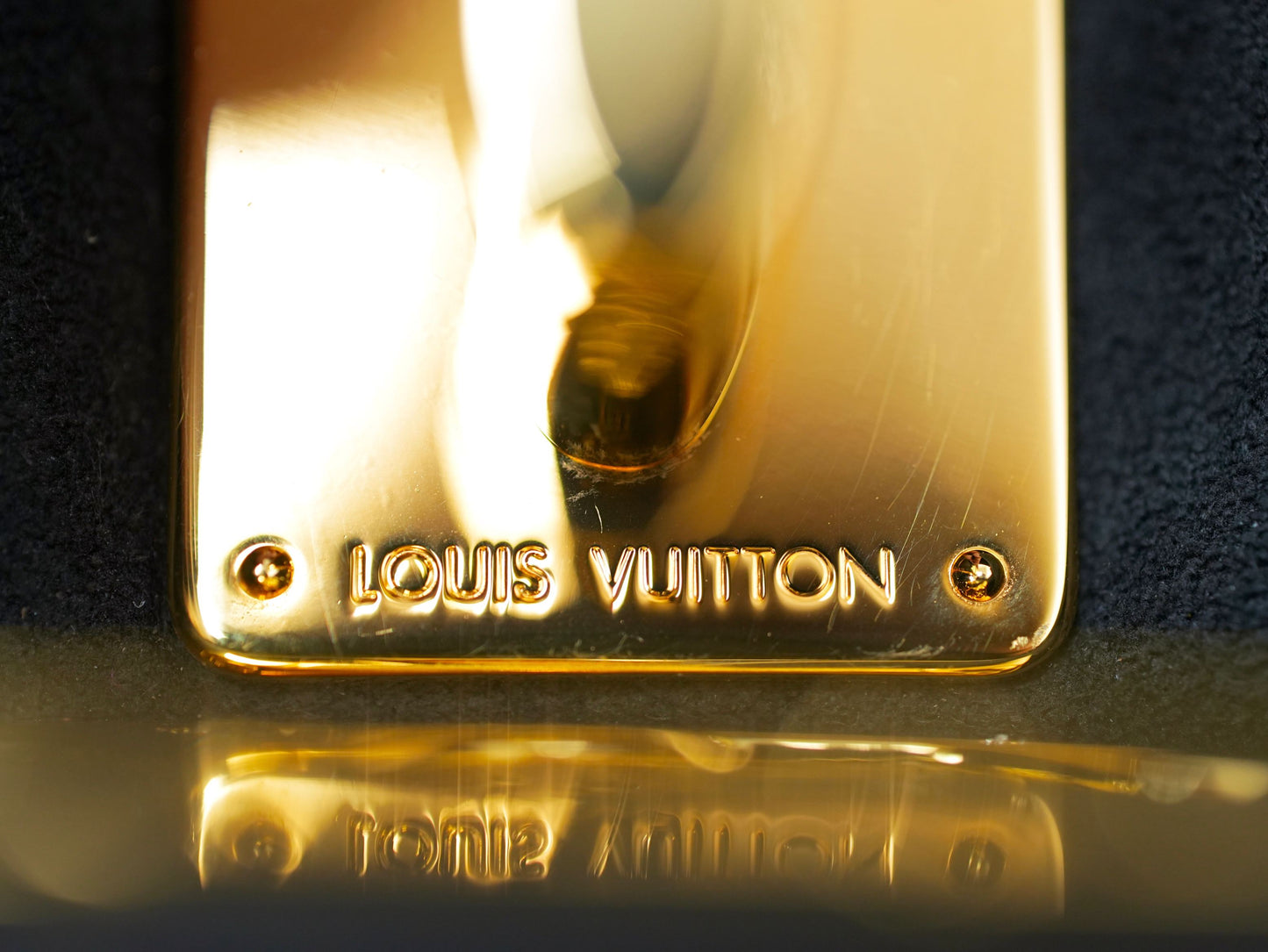 Louis Vuitton lock&go Handbag