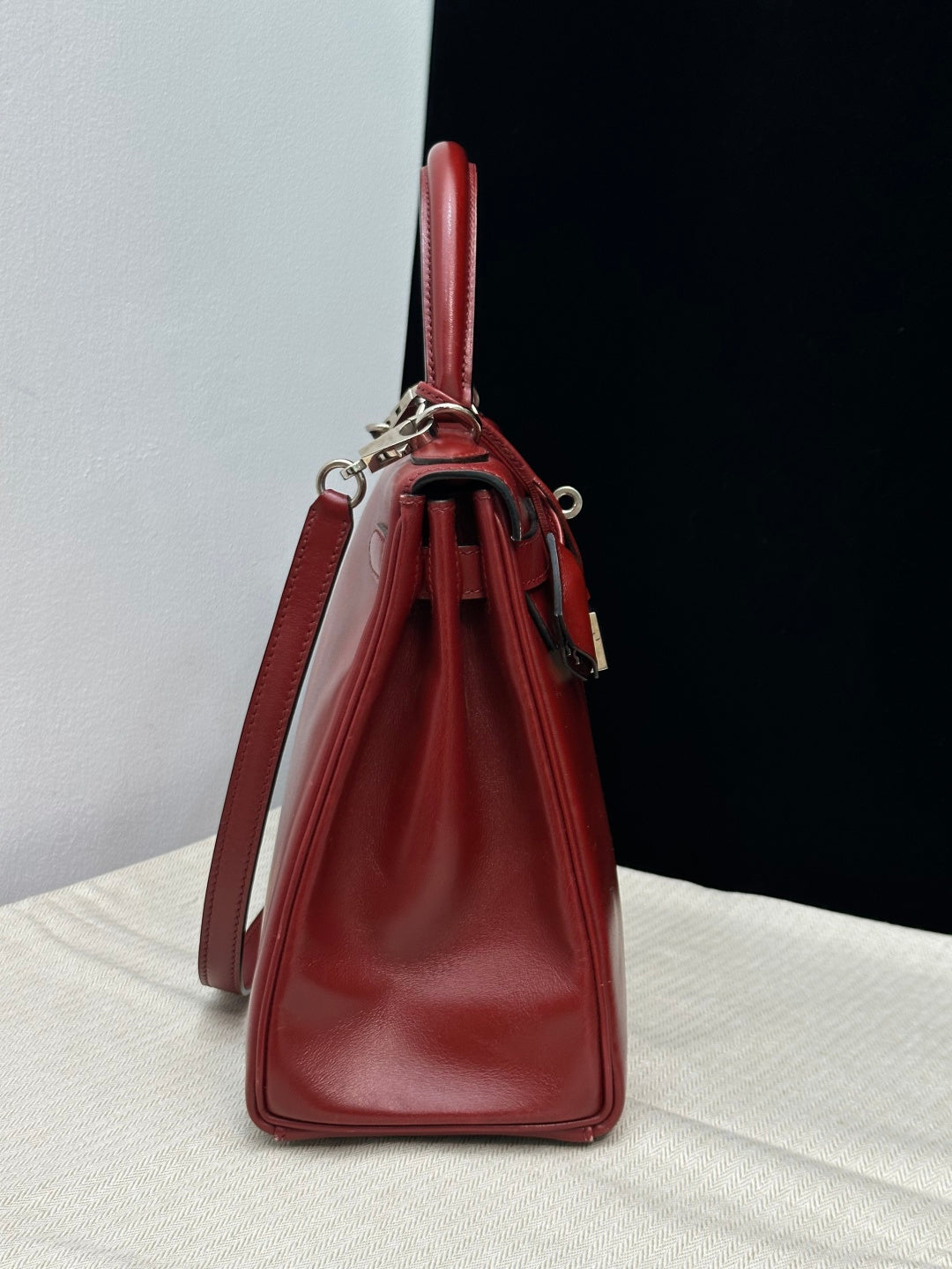 Hermes Kelly28 Box Leather Red Handbag Silver Hardware With Crossbody Strap