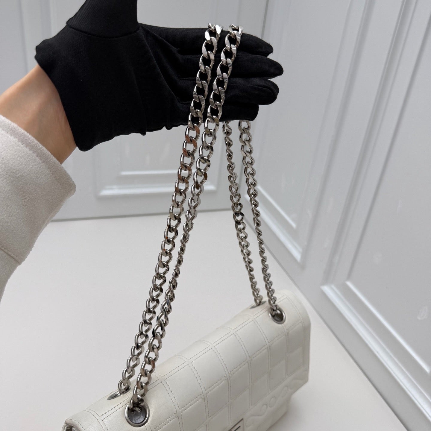 Chanel Square Quilt Flap Chain Shoulder Bag White Silver Used Women Classic