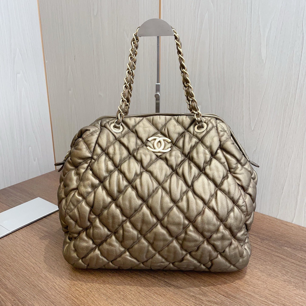 Chanel Classic Bowling Bag Daily Casual Gold Quilted