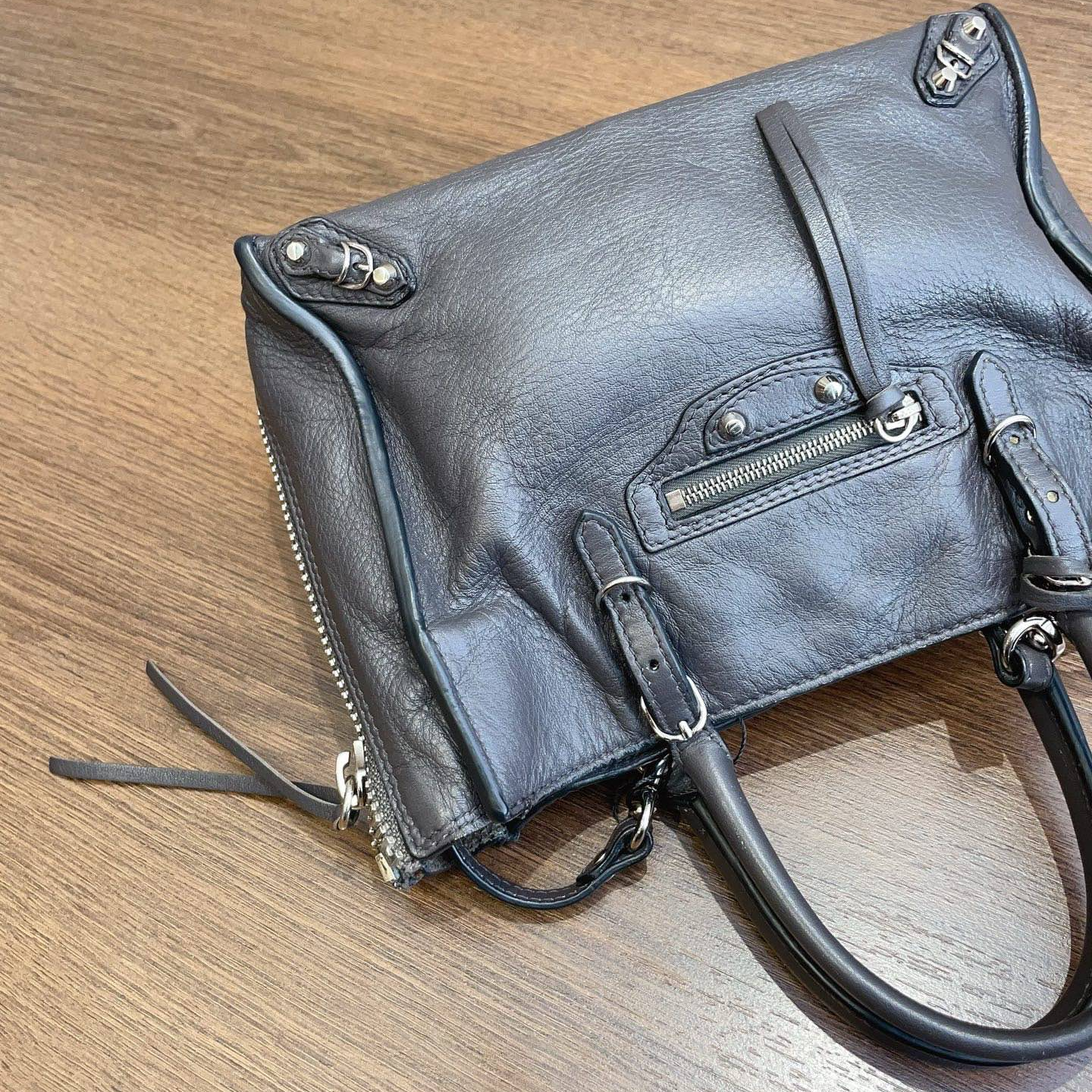 Balenciaga Neo Classic City Bag Top Handle Bag Gray Silver Used Women Fashion