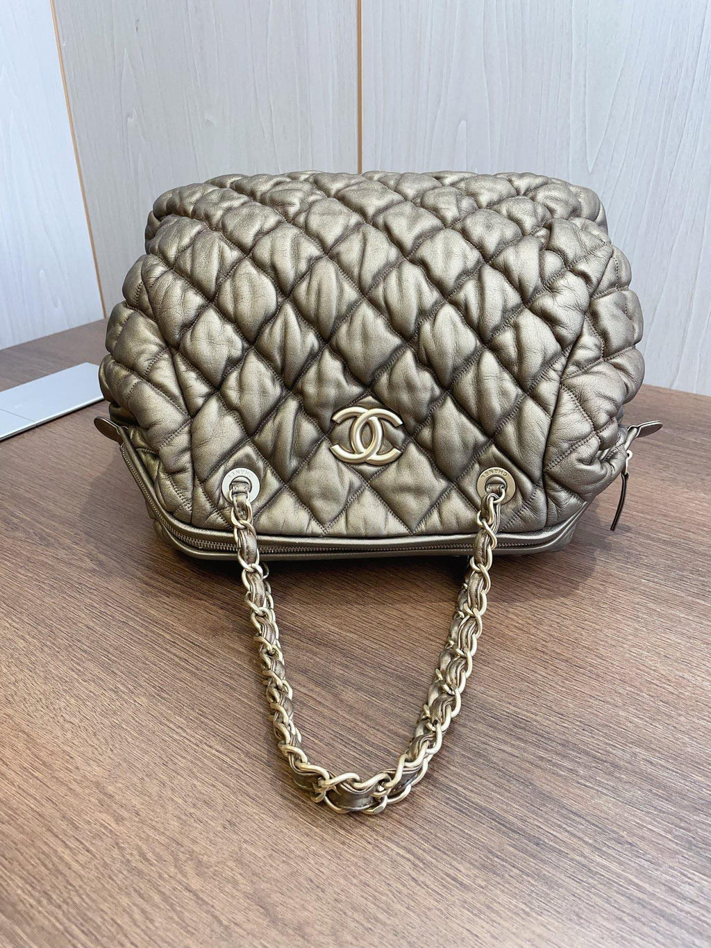 Chanel Classic Bowling Bag Daily Casual Gold Quilted