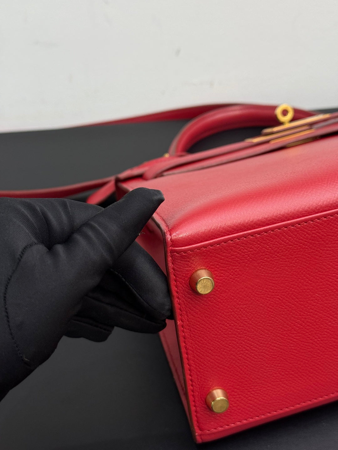 Authentic Hermes Kelly28 Red Handbag Gold Hardware Classic