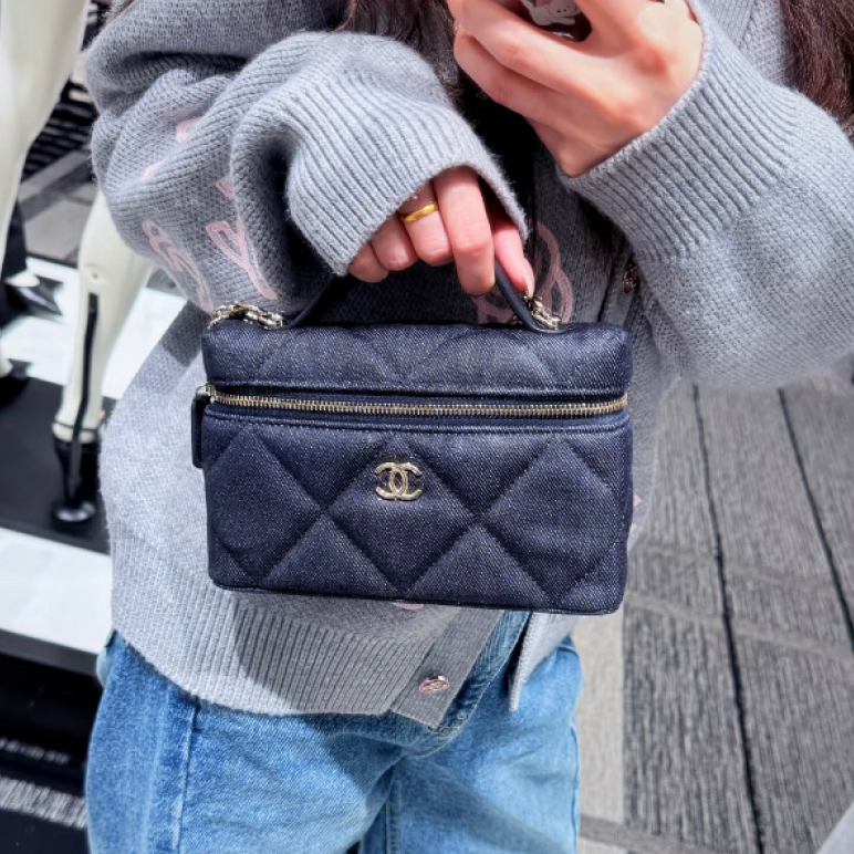 Chanel Vanity Denim Blue Crossbody Top Handle Excellent