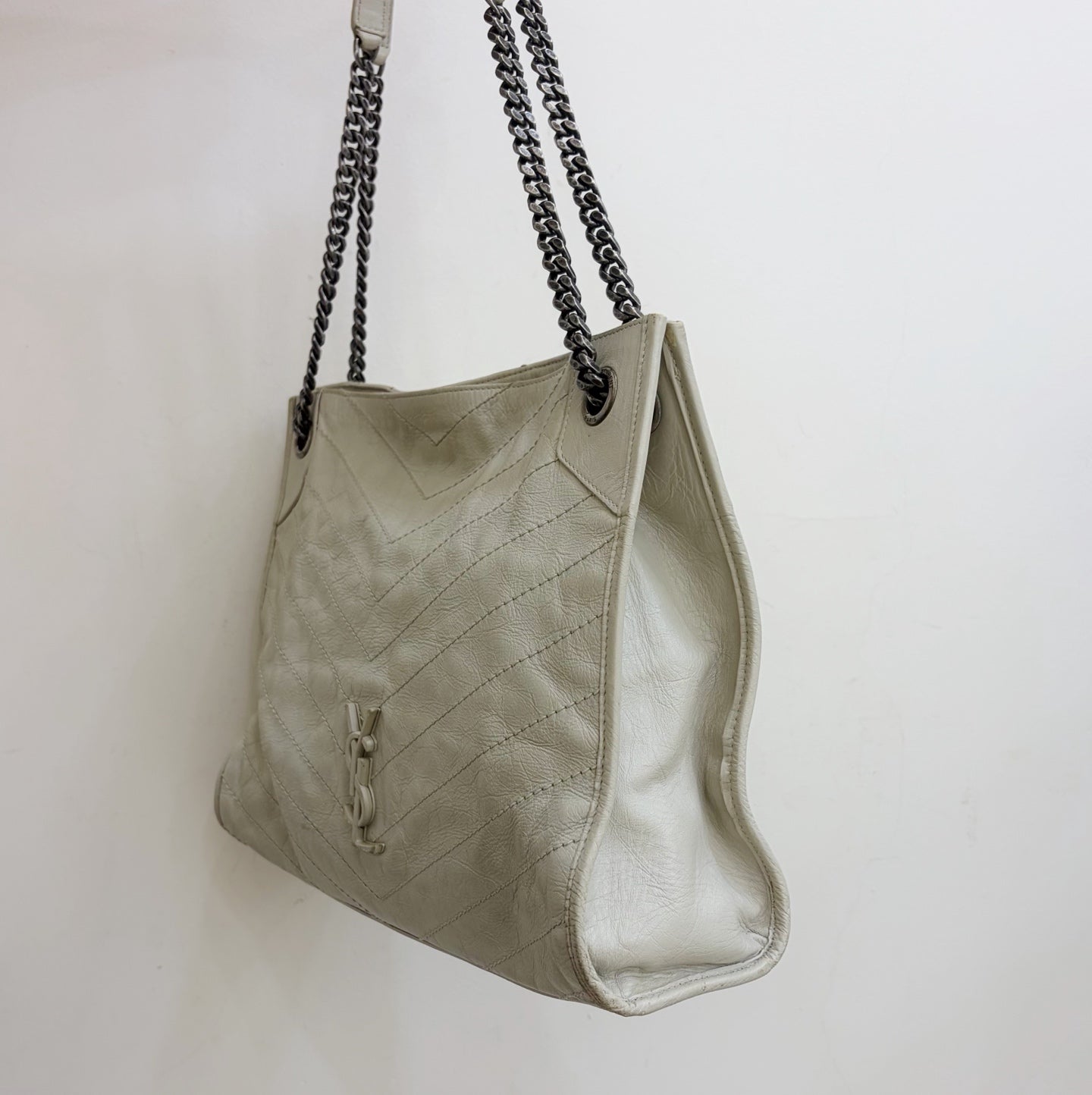 Saint Laurent Niki White Silver Shoulder Bag Chain Bag Excellent