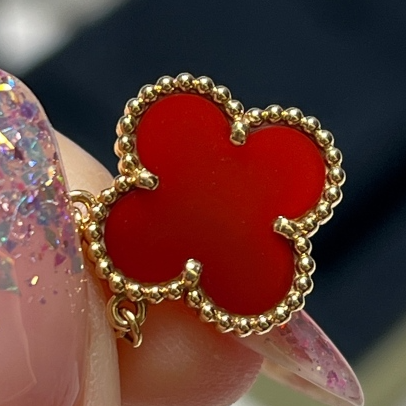 Van Cleef &amp; Arpels Vintage Alhambra Necklace18k YG with Red Carnelian Pendant